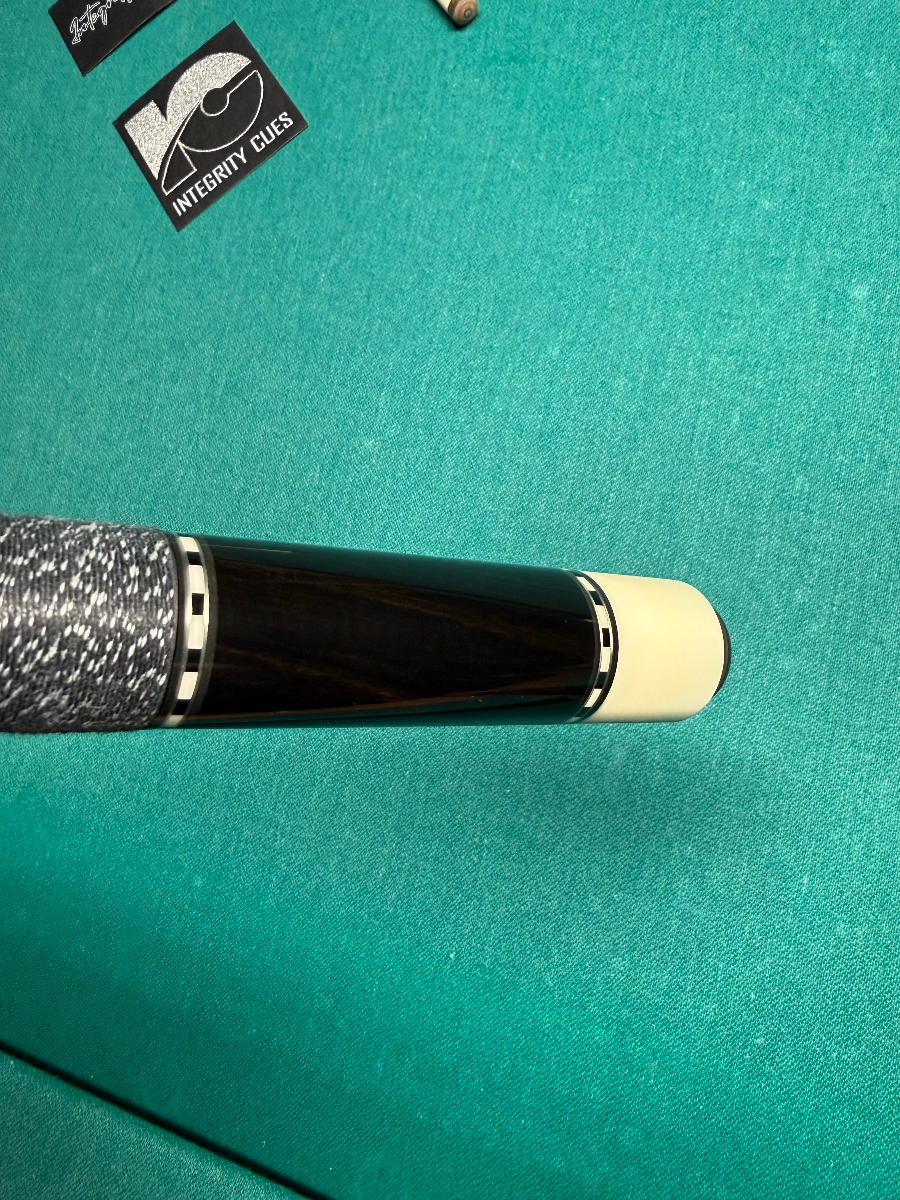 Schon STL5 Preowned But Not Played