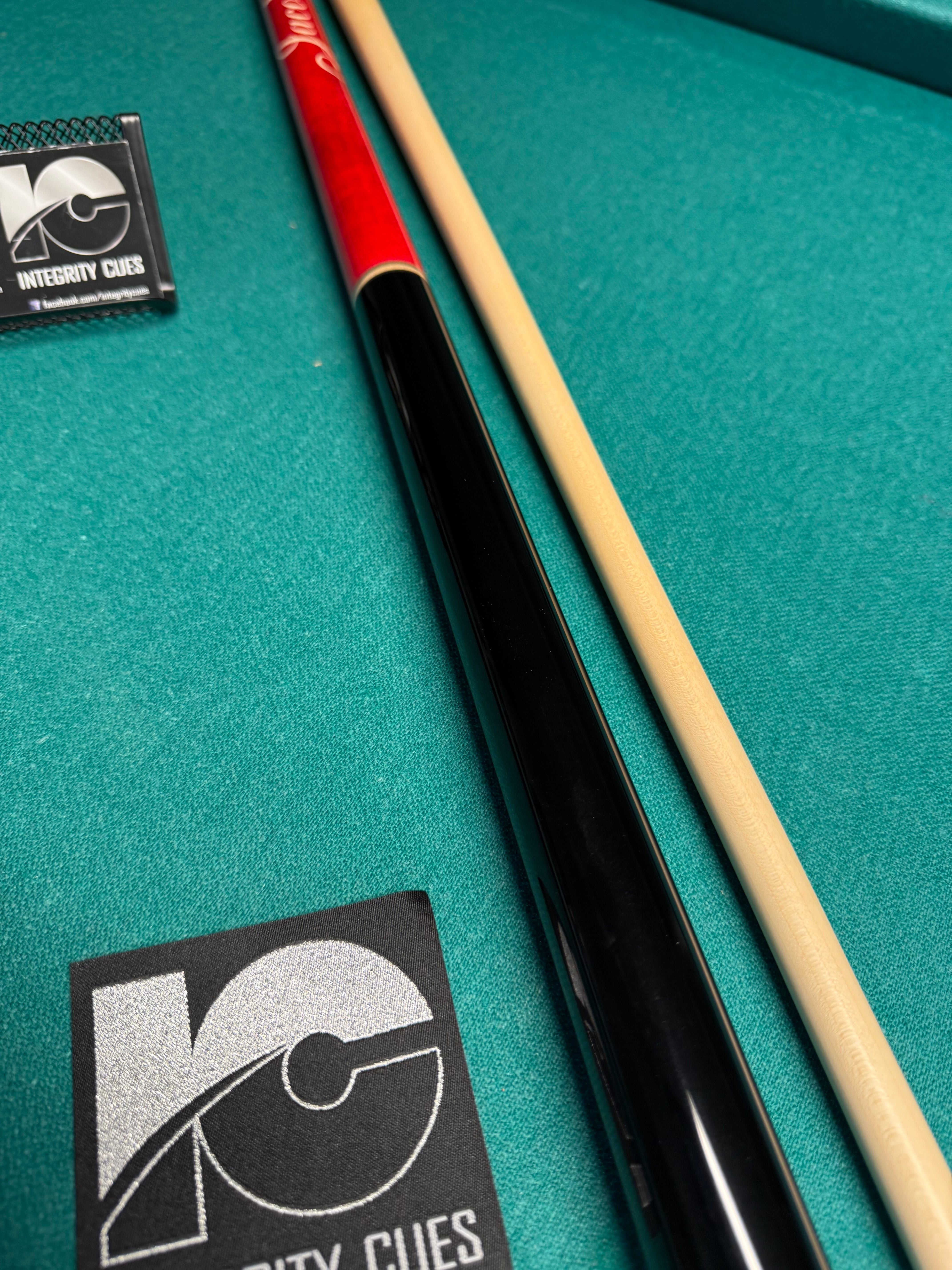 Jacoby MAG-1 Red Brand New Cue