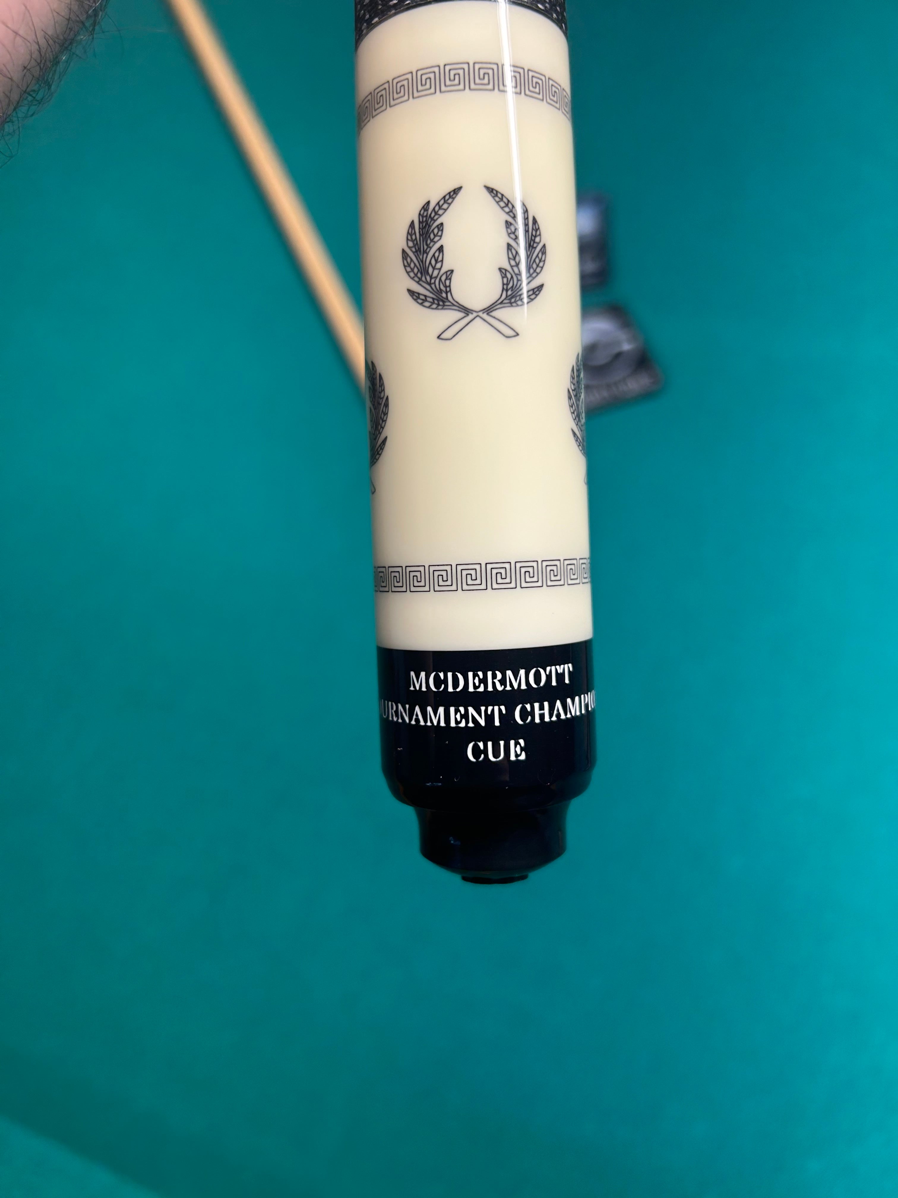 McDermott Tournament Of Champions Cue