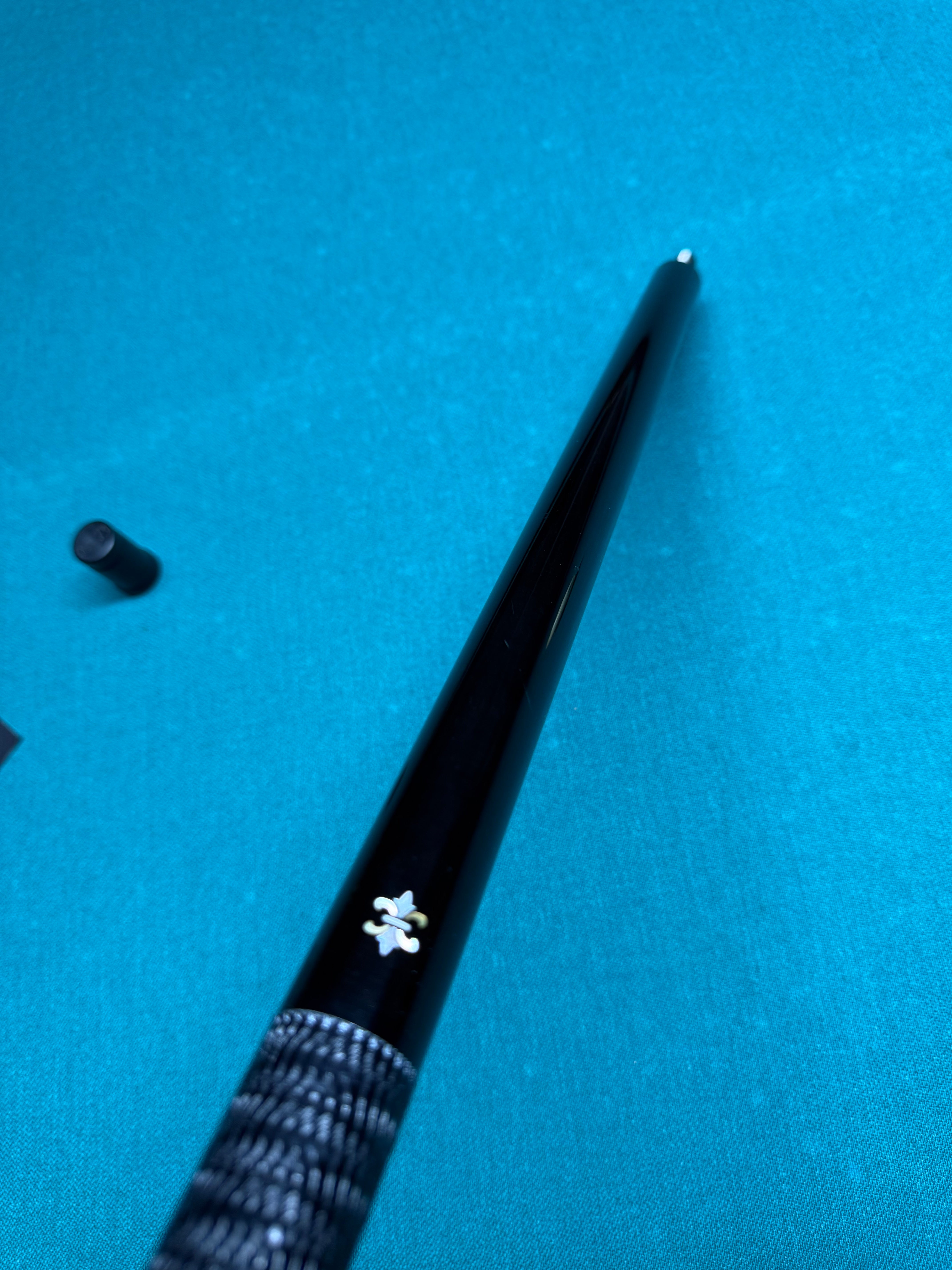 Kelly Peterson MVP Cues Butt ONLY Preowned