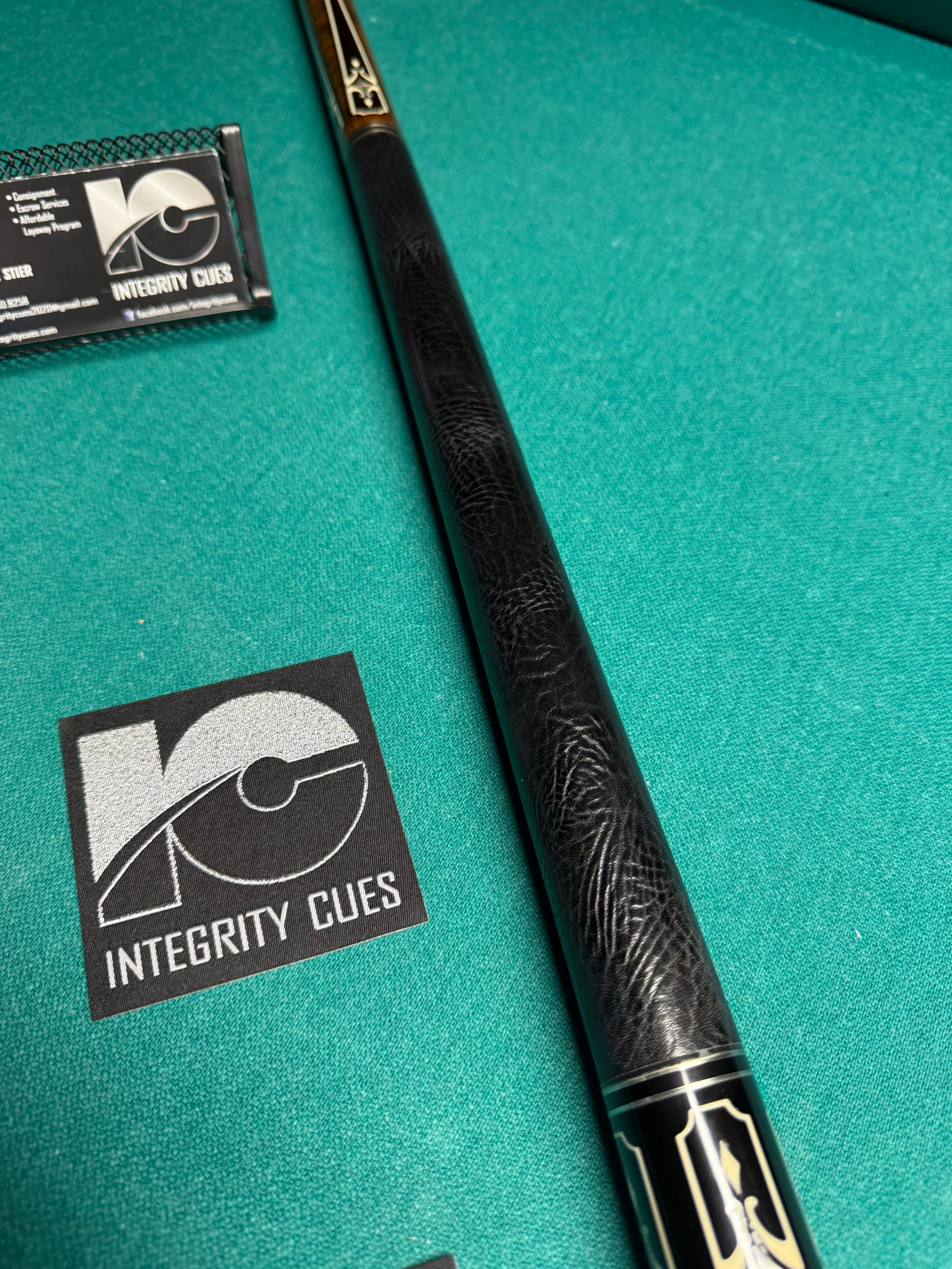 Predator Preowned 2k6 BUTT ONLY