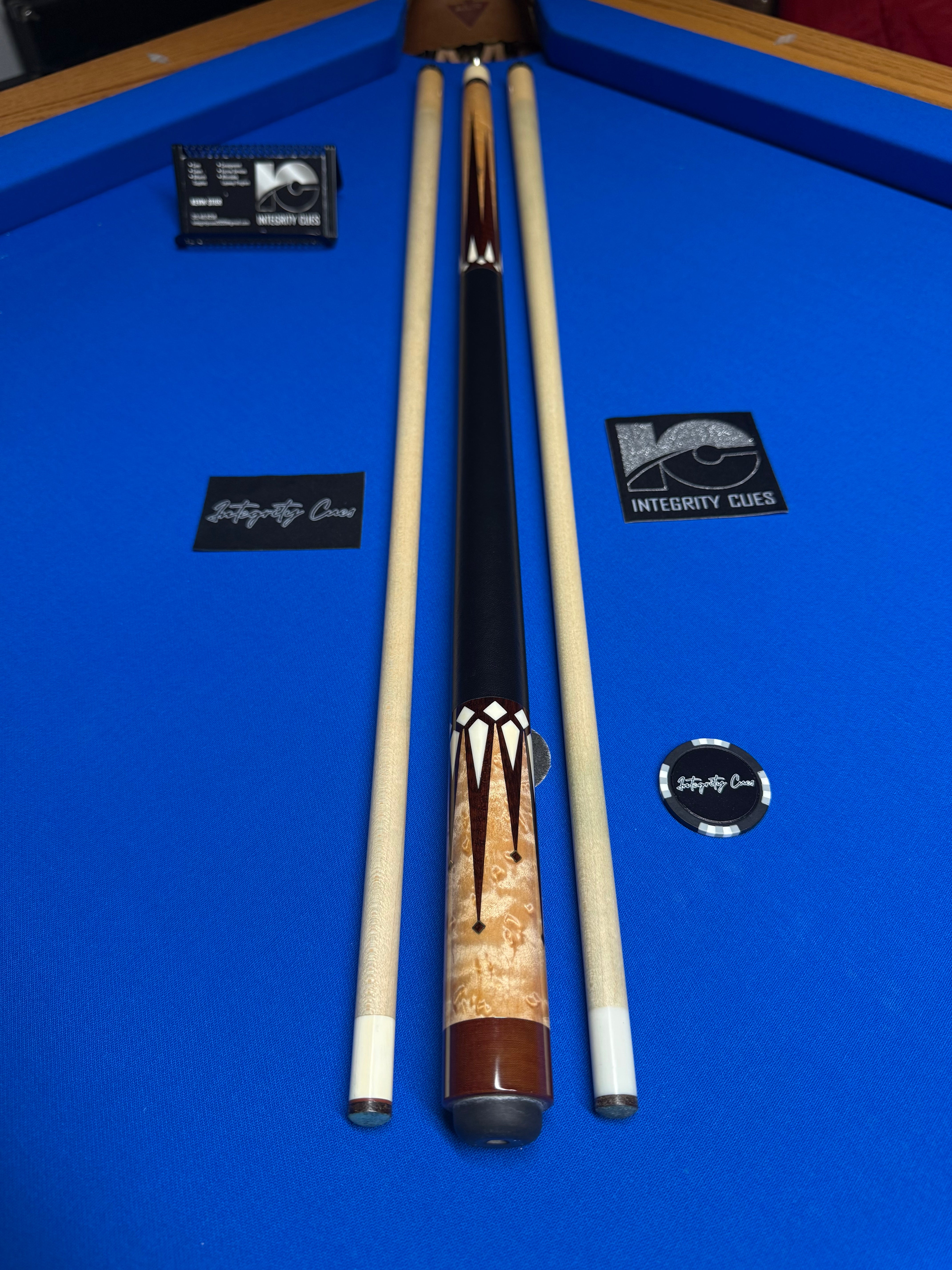 ~Phillippi 16 Point Snakewood and Maple Custom Cue