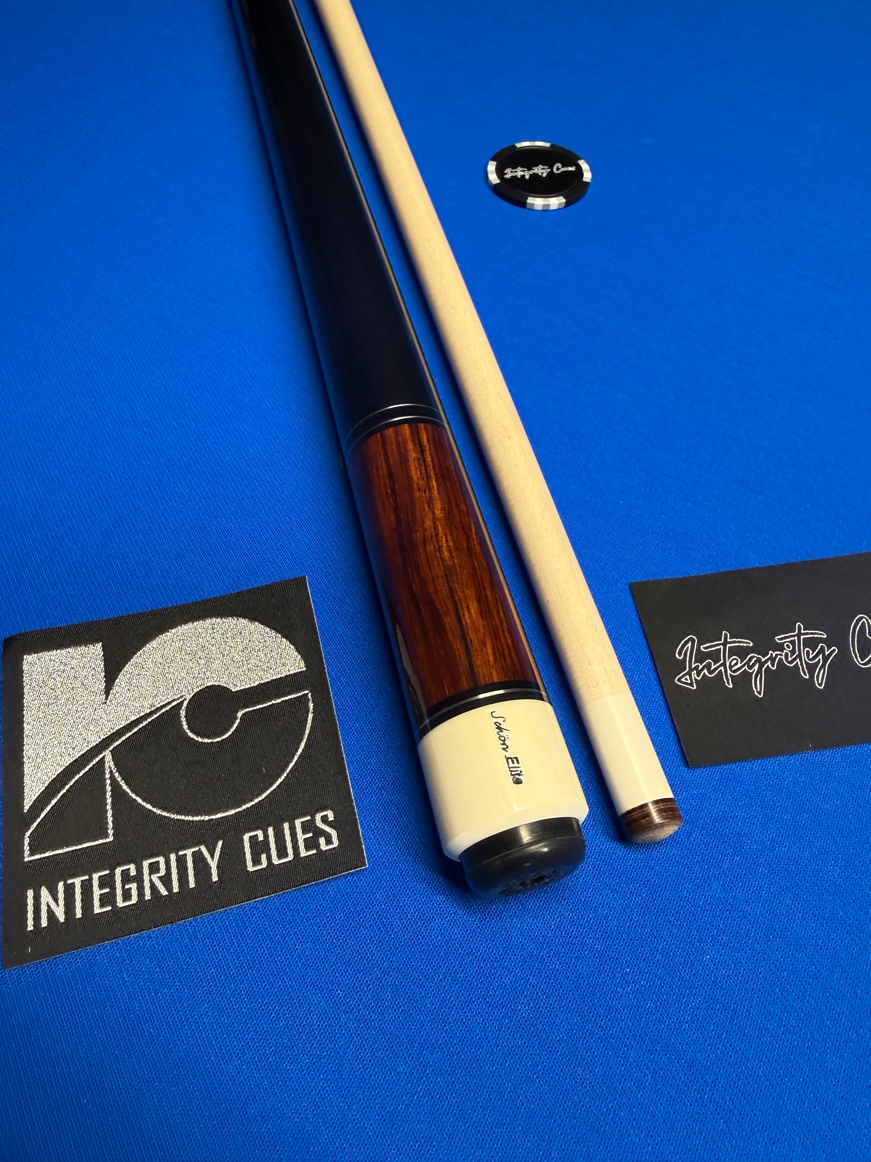 Schon 2400 Wrapless Cocobolo Elite Brand New Cue