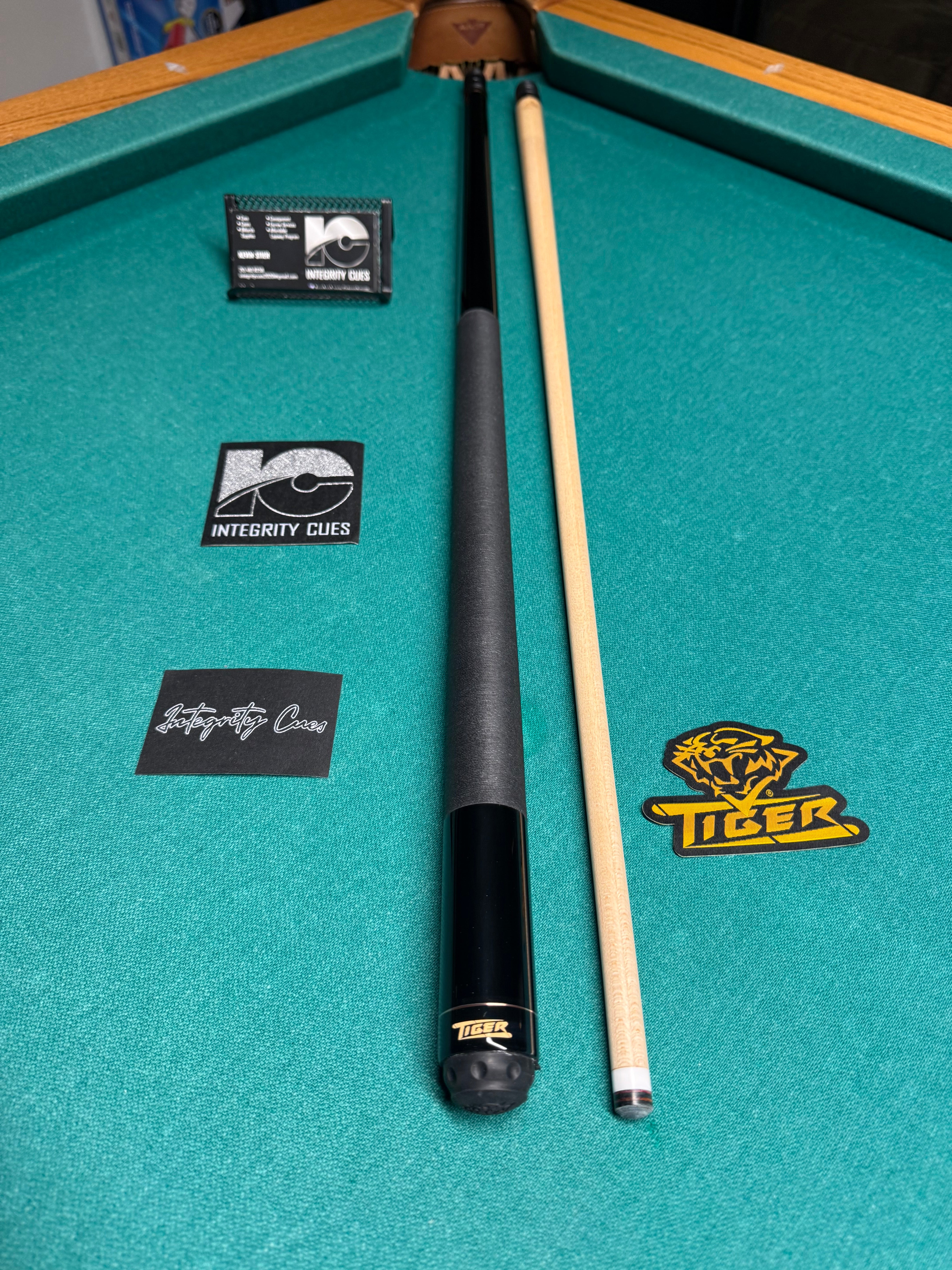 Tiger Products E1 Black W Black Linen