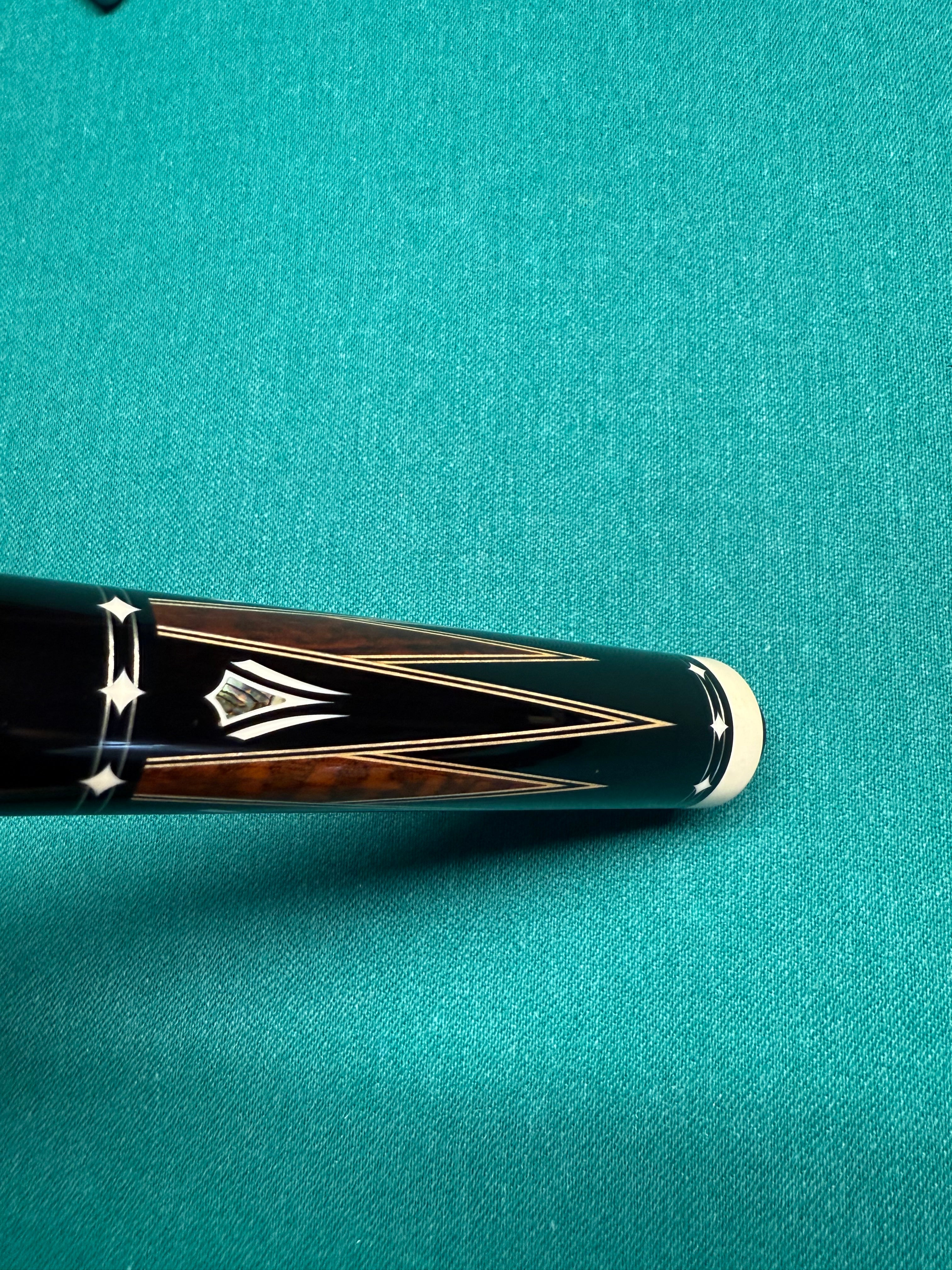 Ariel Carmeli Personal Playing Cue 2021