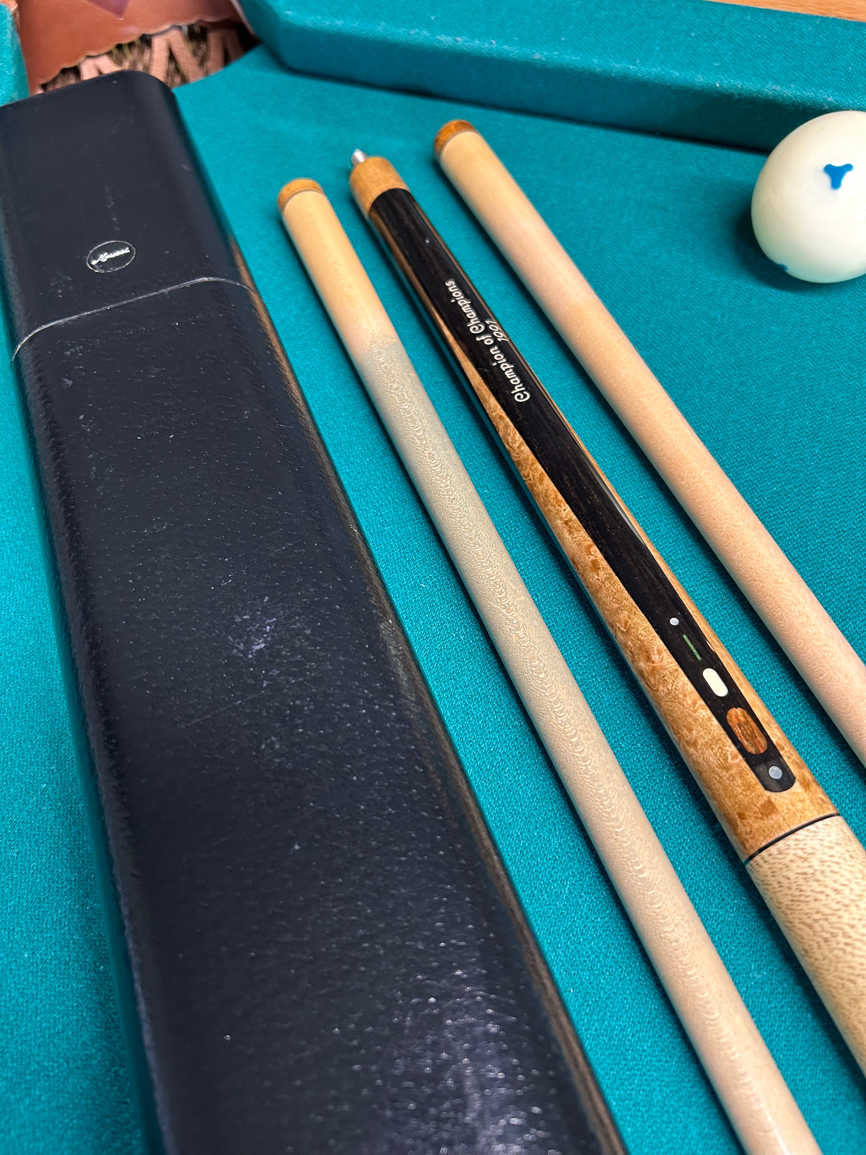 1991 Challenge of Champions Meucci Cue and Case won by Mike Lebron from the Lebron/ Hall ESPN Match and the Meucci Hard Case 📞