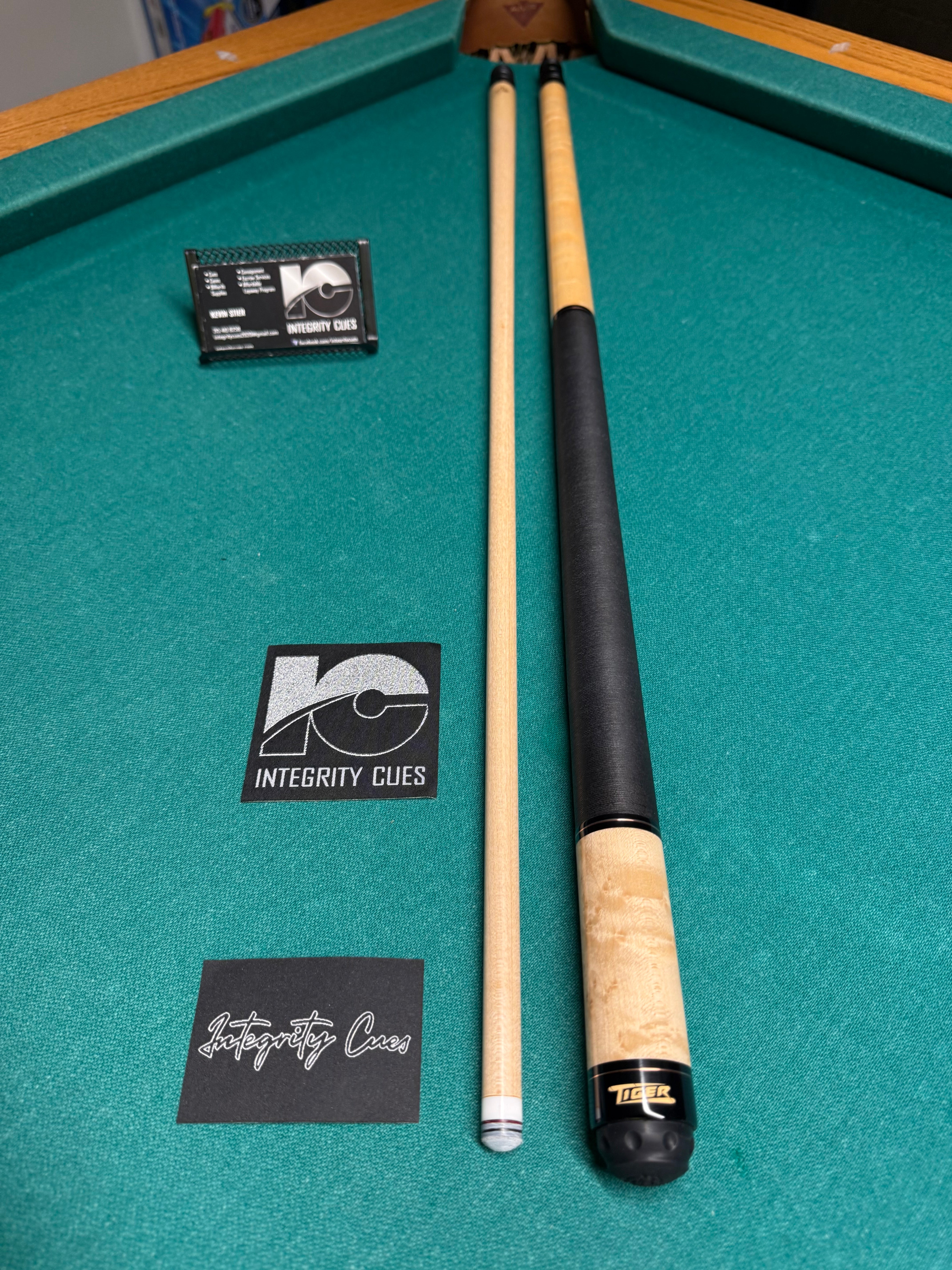 Tiger Products C2-1W Maple W Black Linen