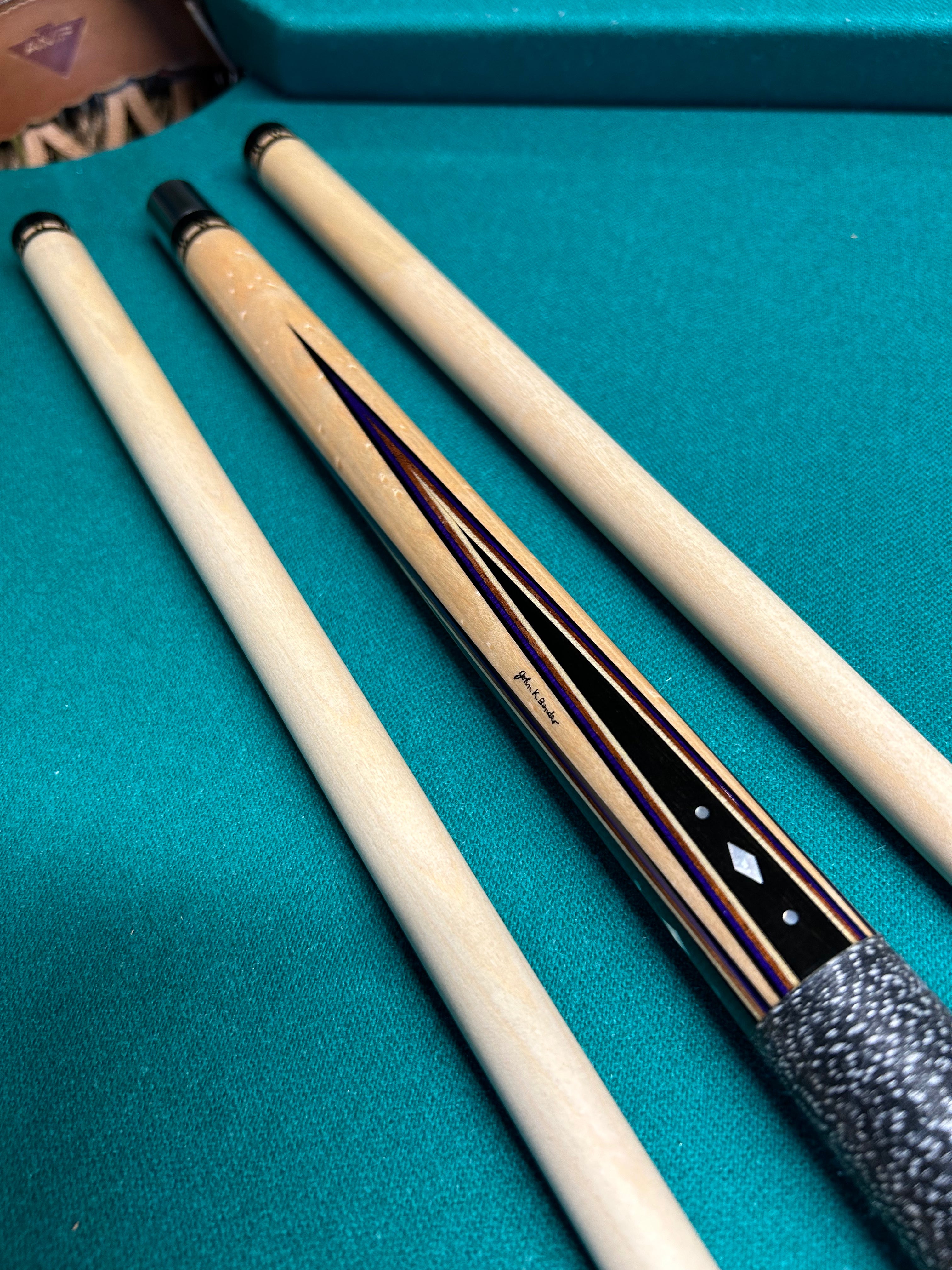 John Bender Custom Cue π