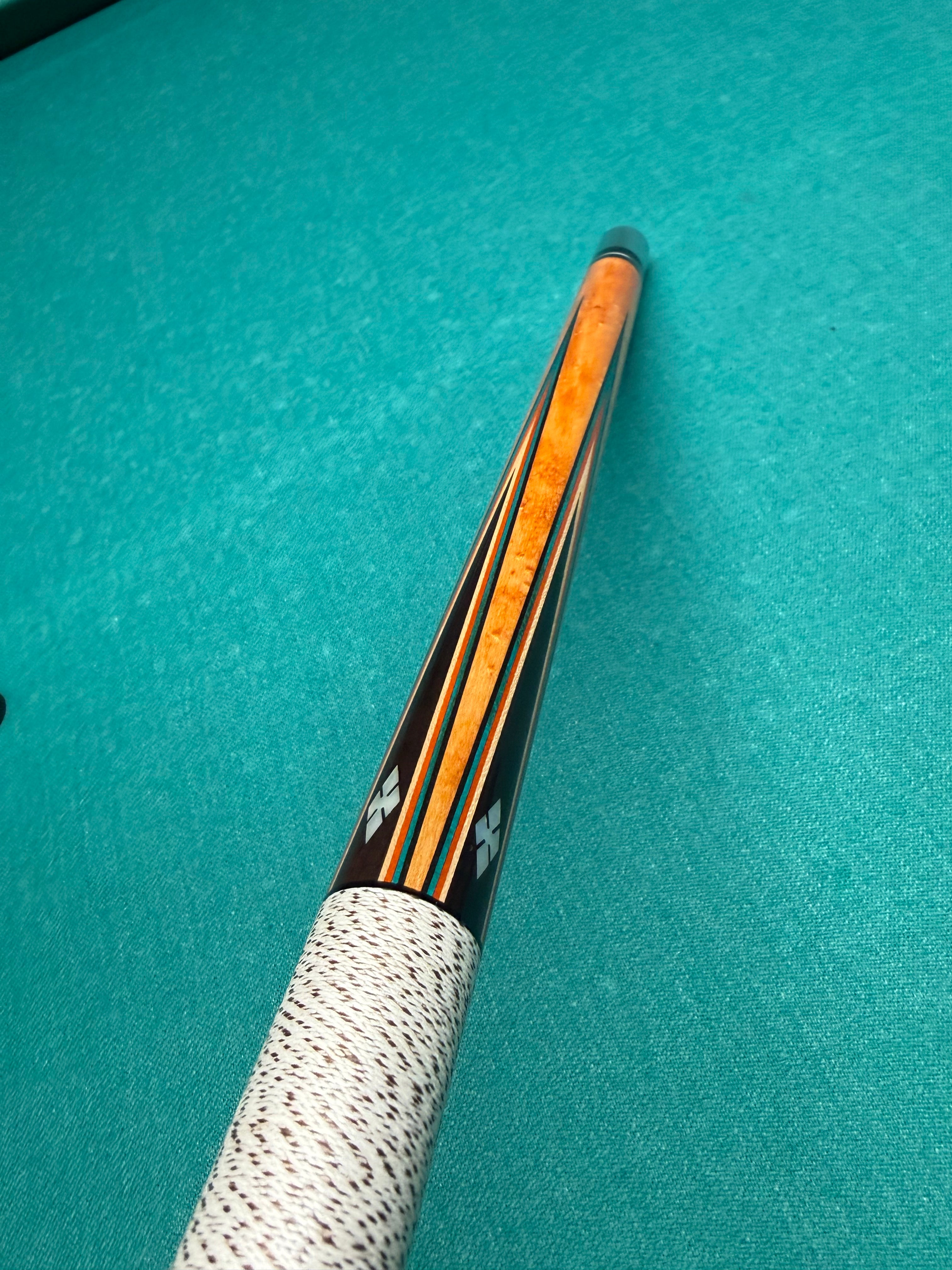 George Balabushka Company Cue