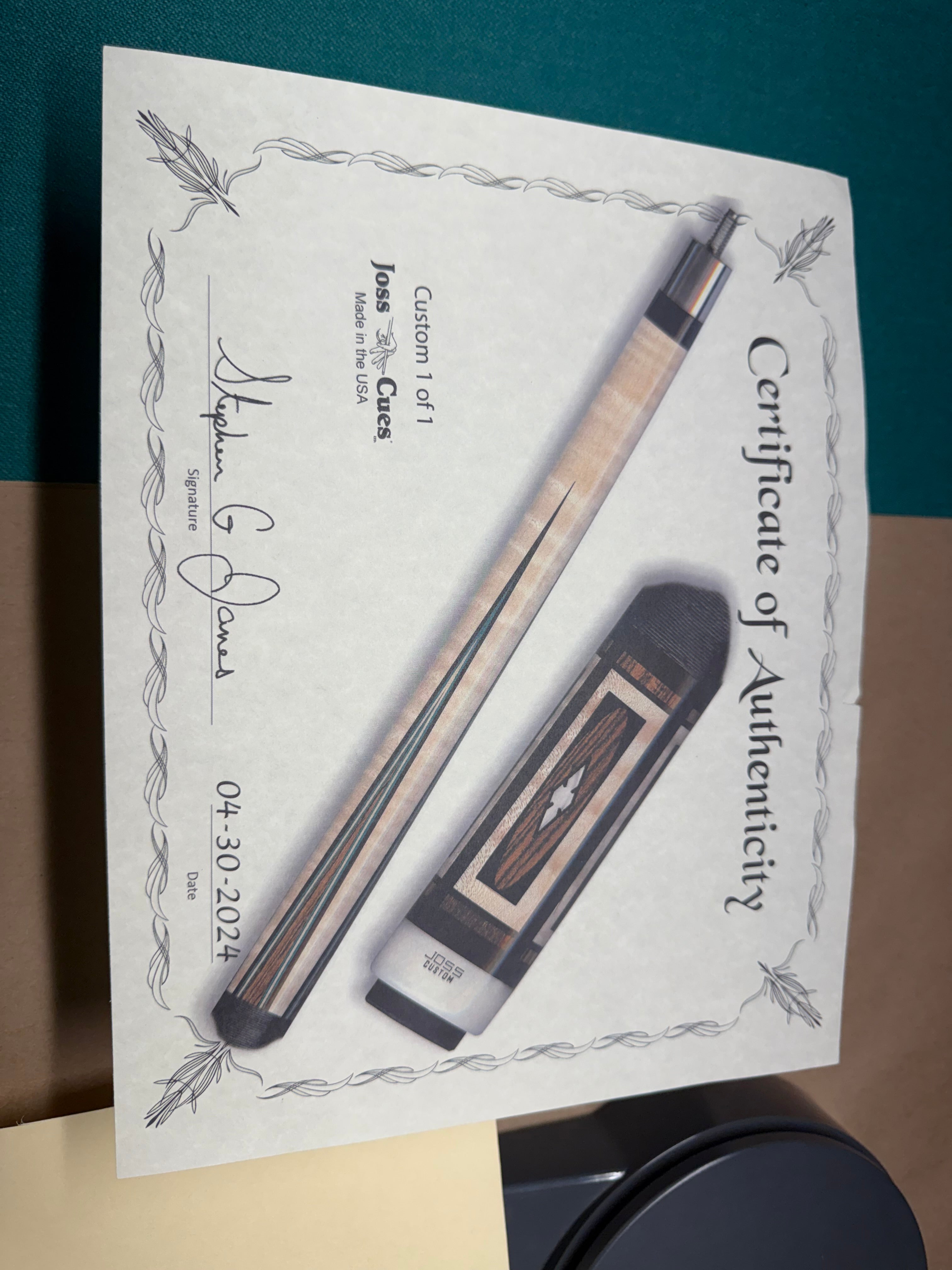 Joss Custom 1/1 W Letter, Case and New Carbon
