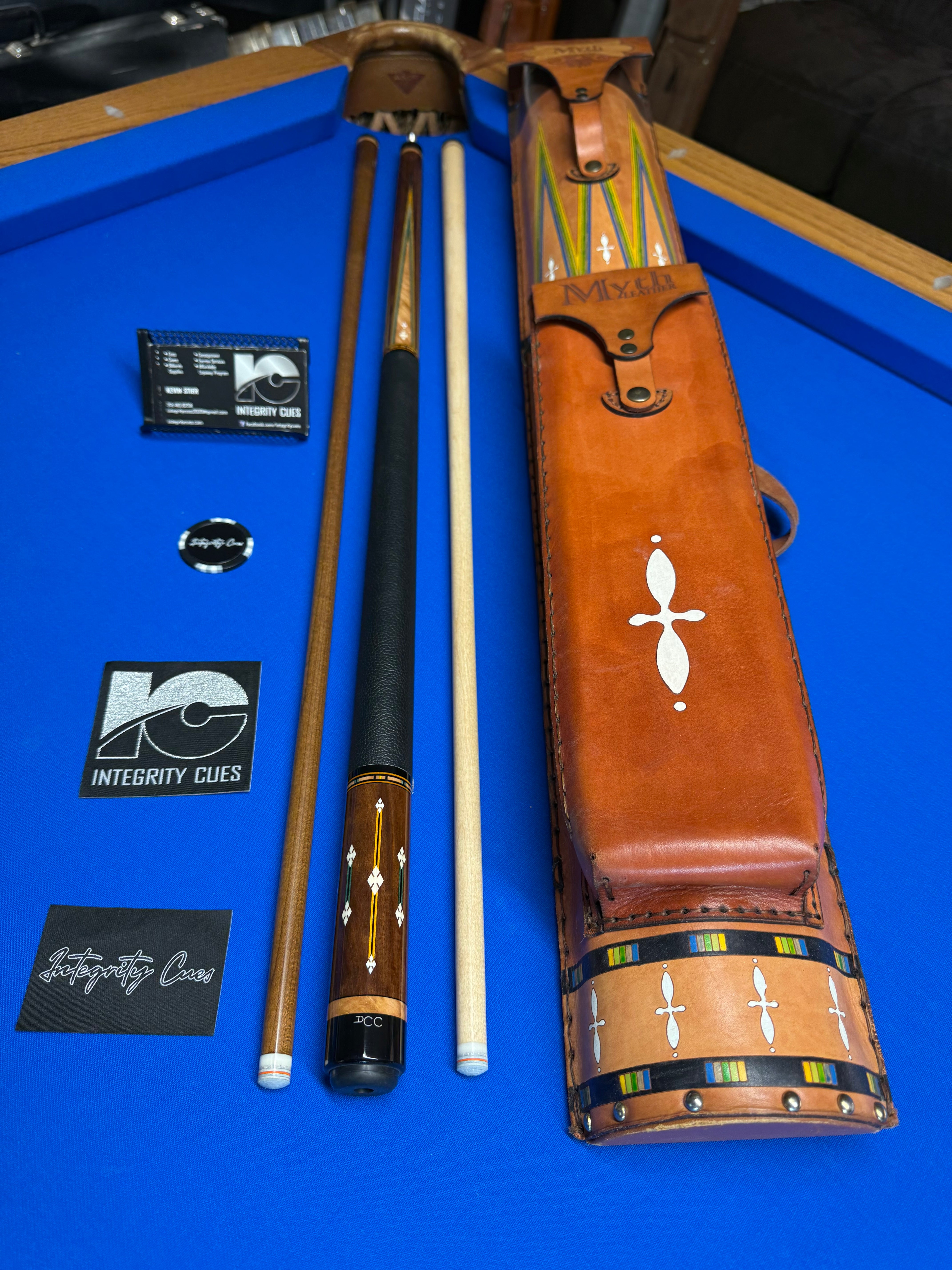 Steve Dunkel Preowned Refinished Custom W New Keilwood and Matching Myth Leather Case