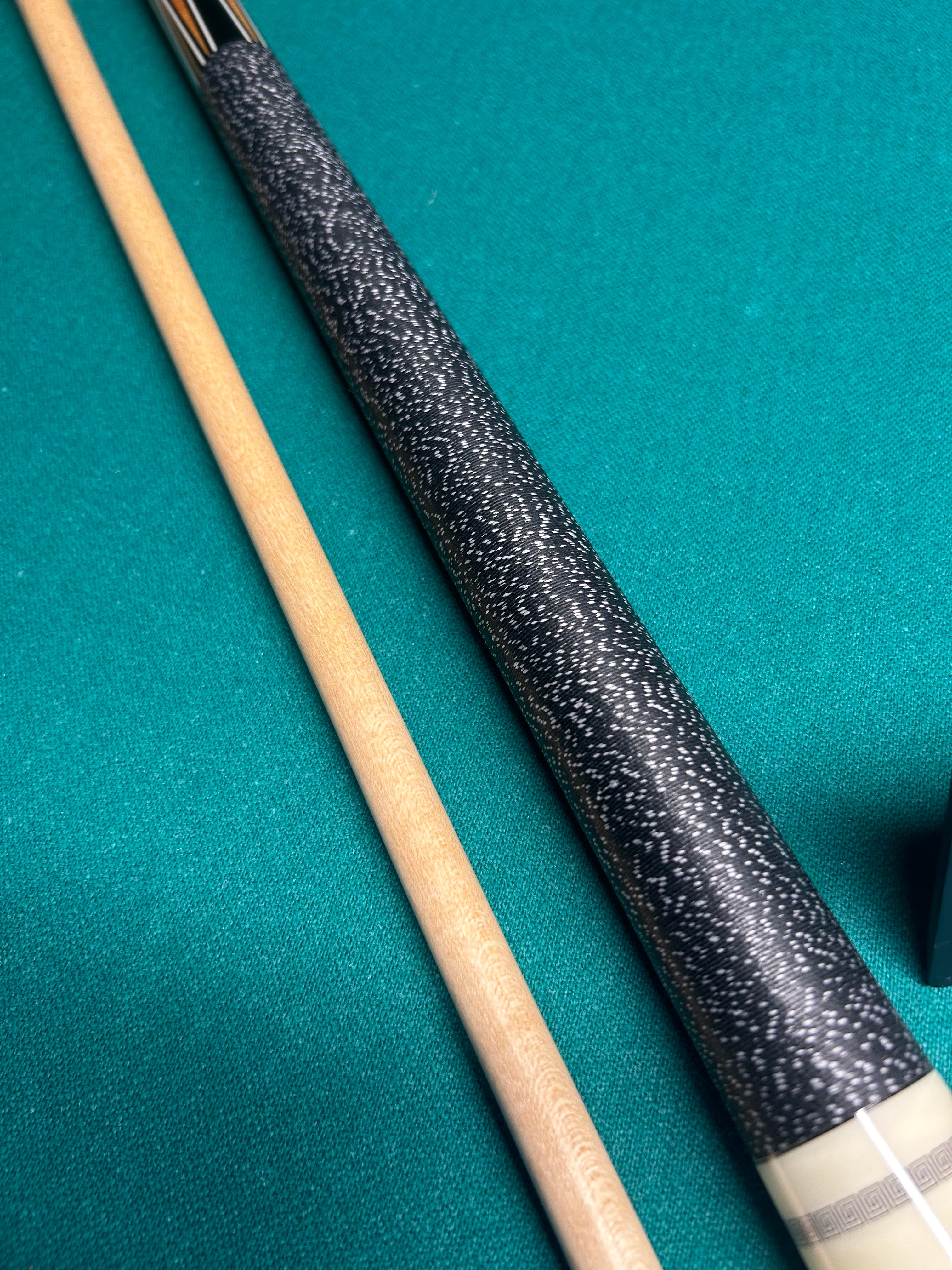 McDermott Tournament Of Champions Cue