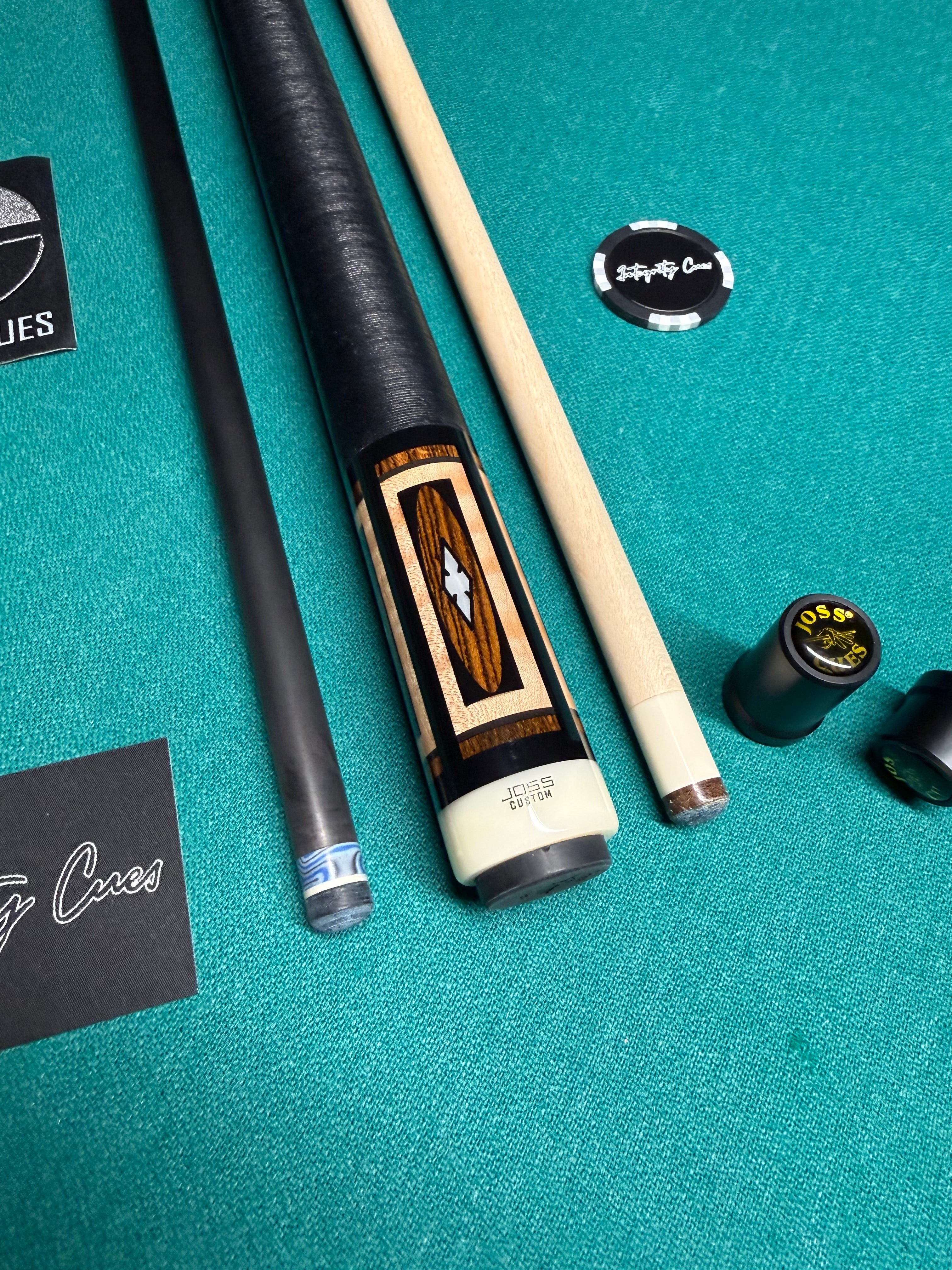 Joss Custom 1/1 W Letter, Case and New Carbon