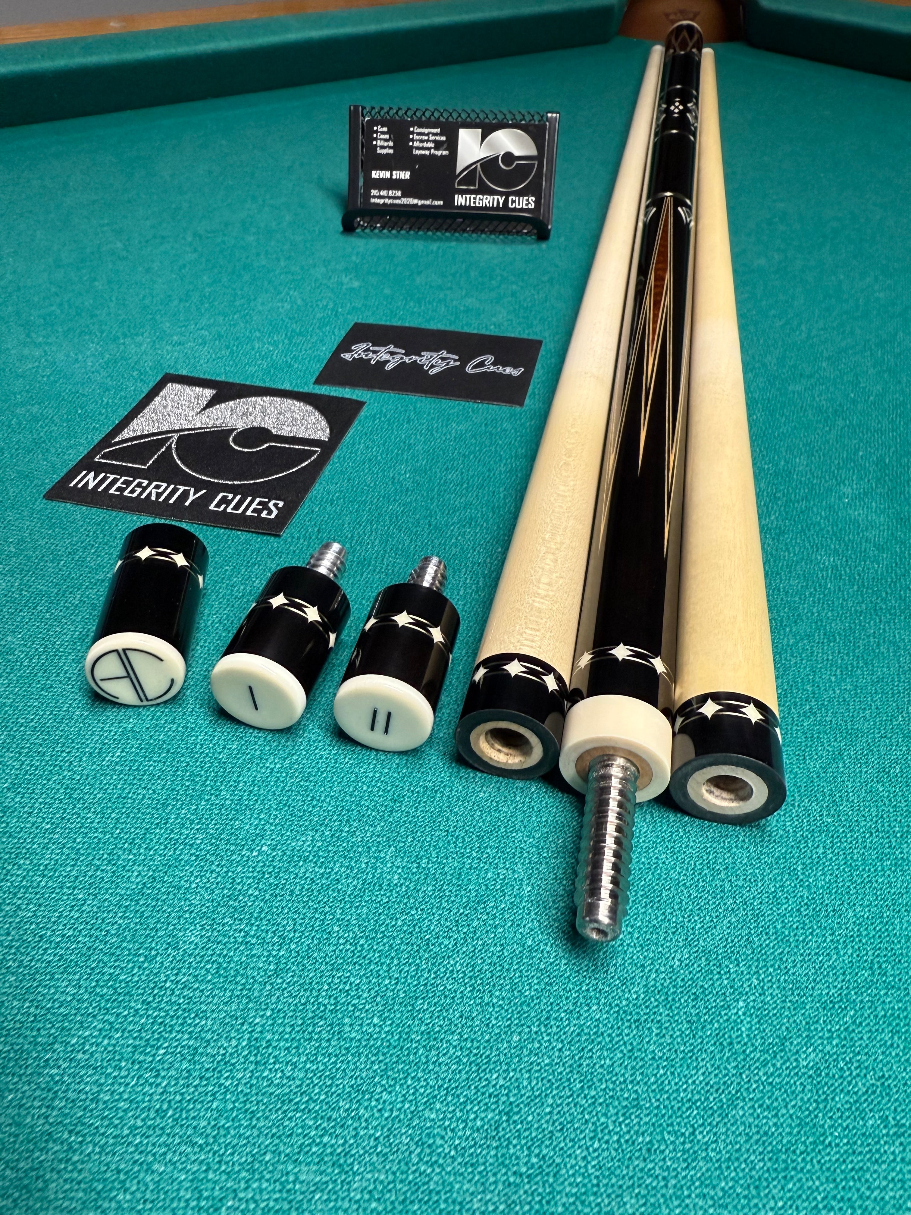Ariel Carmeli Personal Playing Cue 2021