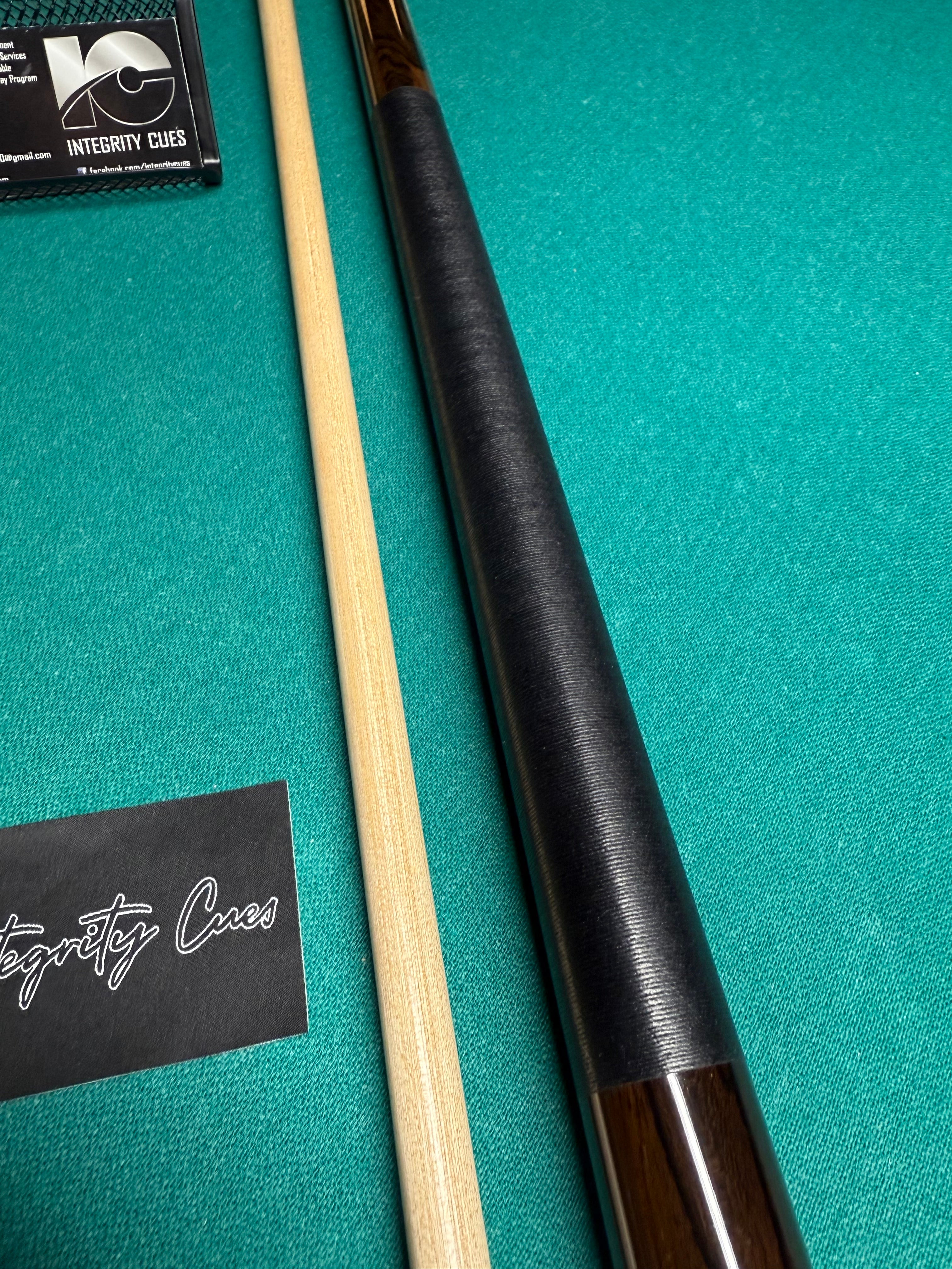 DEMO Jacoby 8 Point Zircote W Ultra Pro