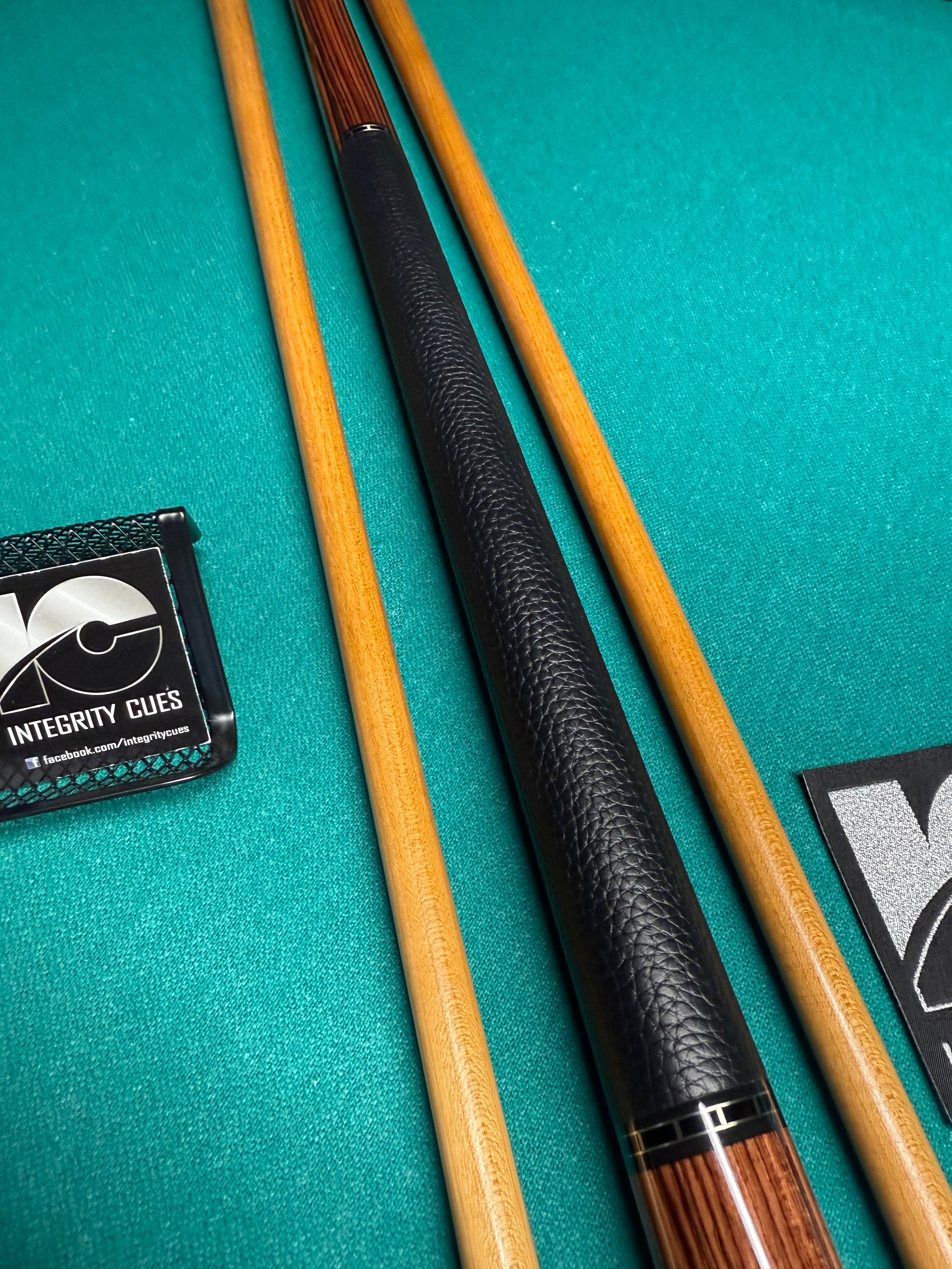 MC Custom Cues from the Carmeli Shop (Kingwood)