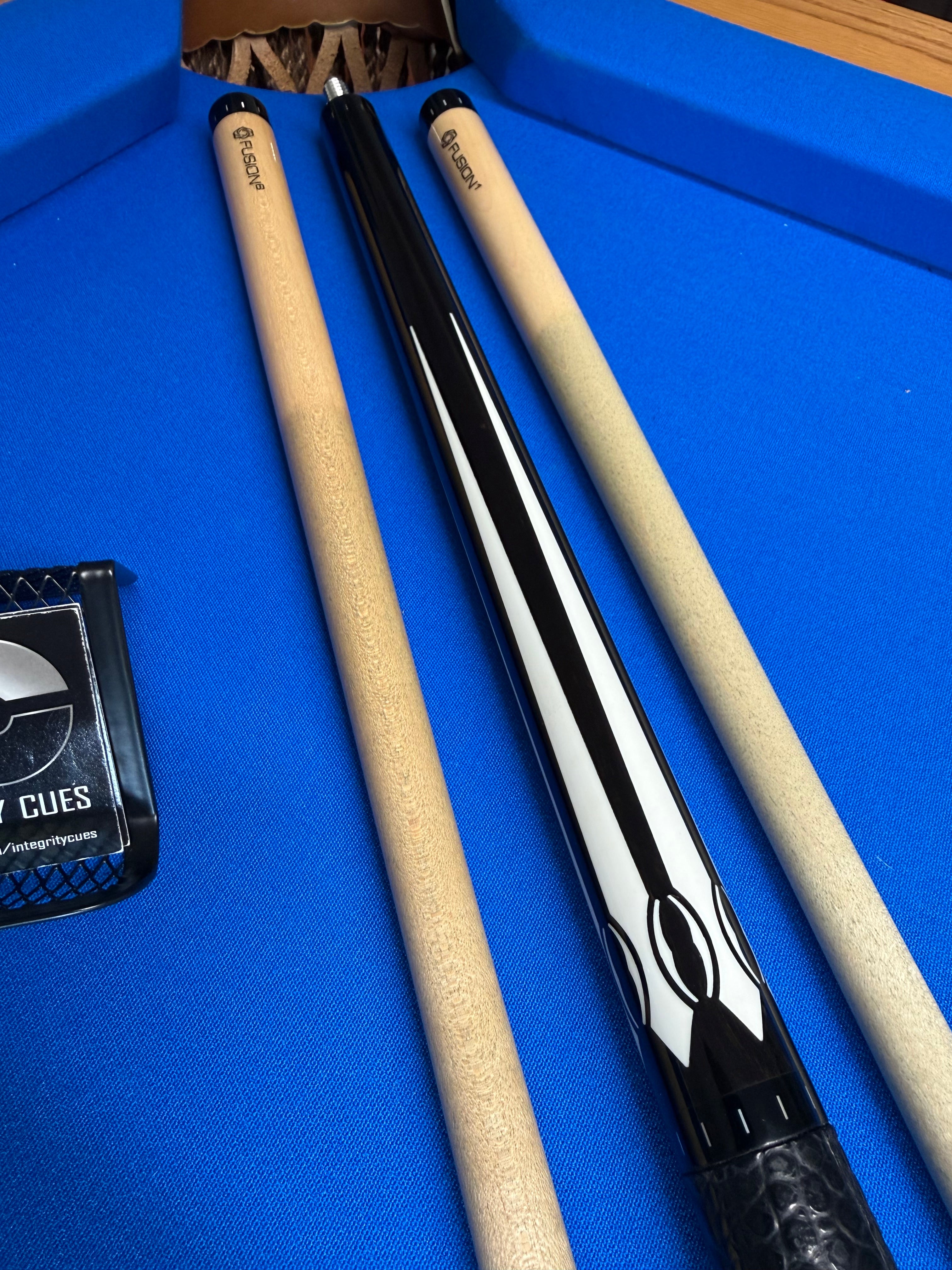 OB Ebony Cue W (2) Shafts and an Extension Preowned