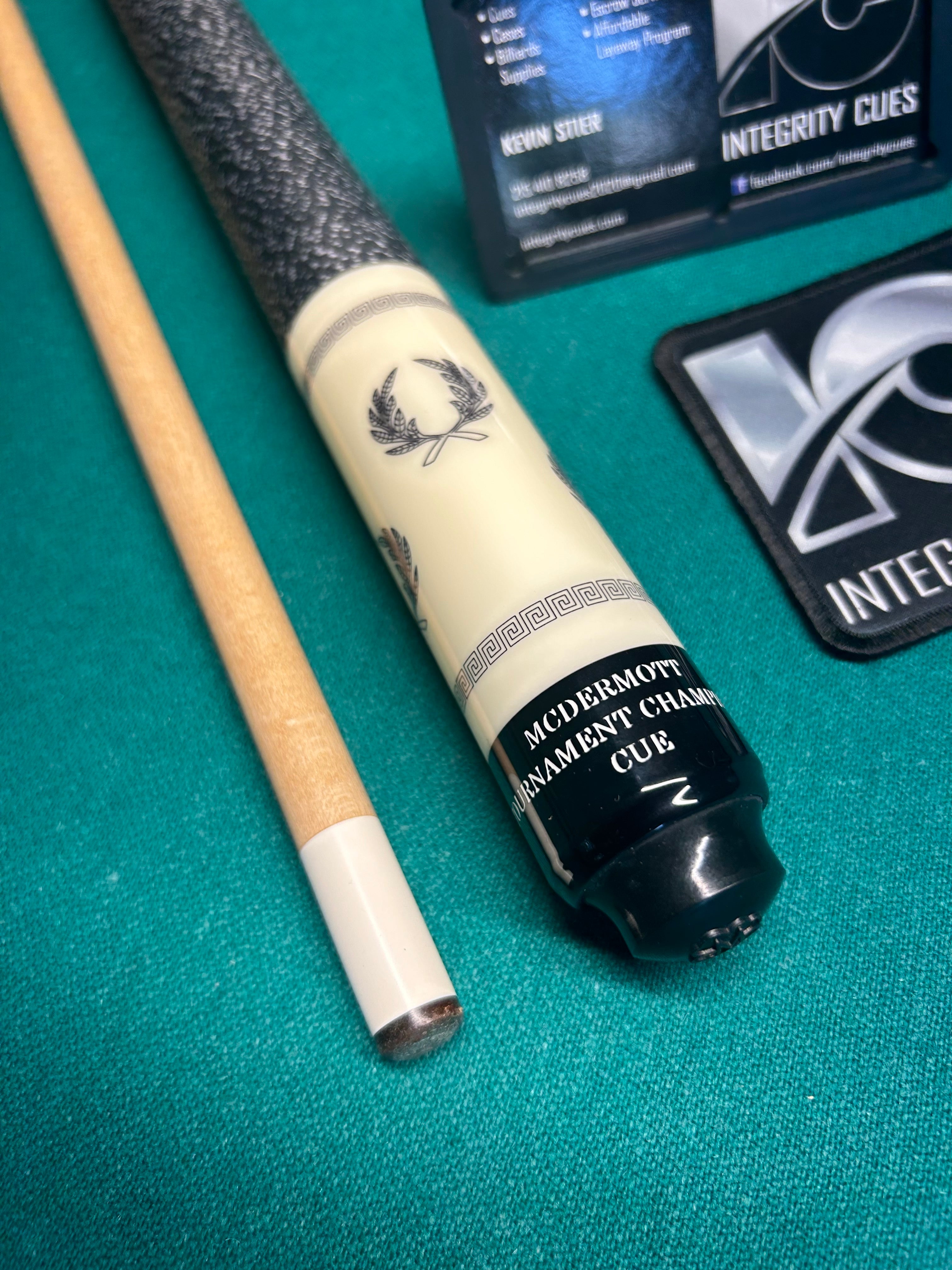 McDermott Tournament Of Champions Cue