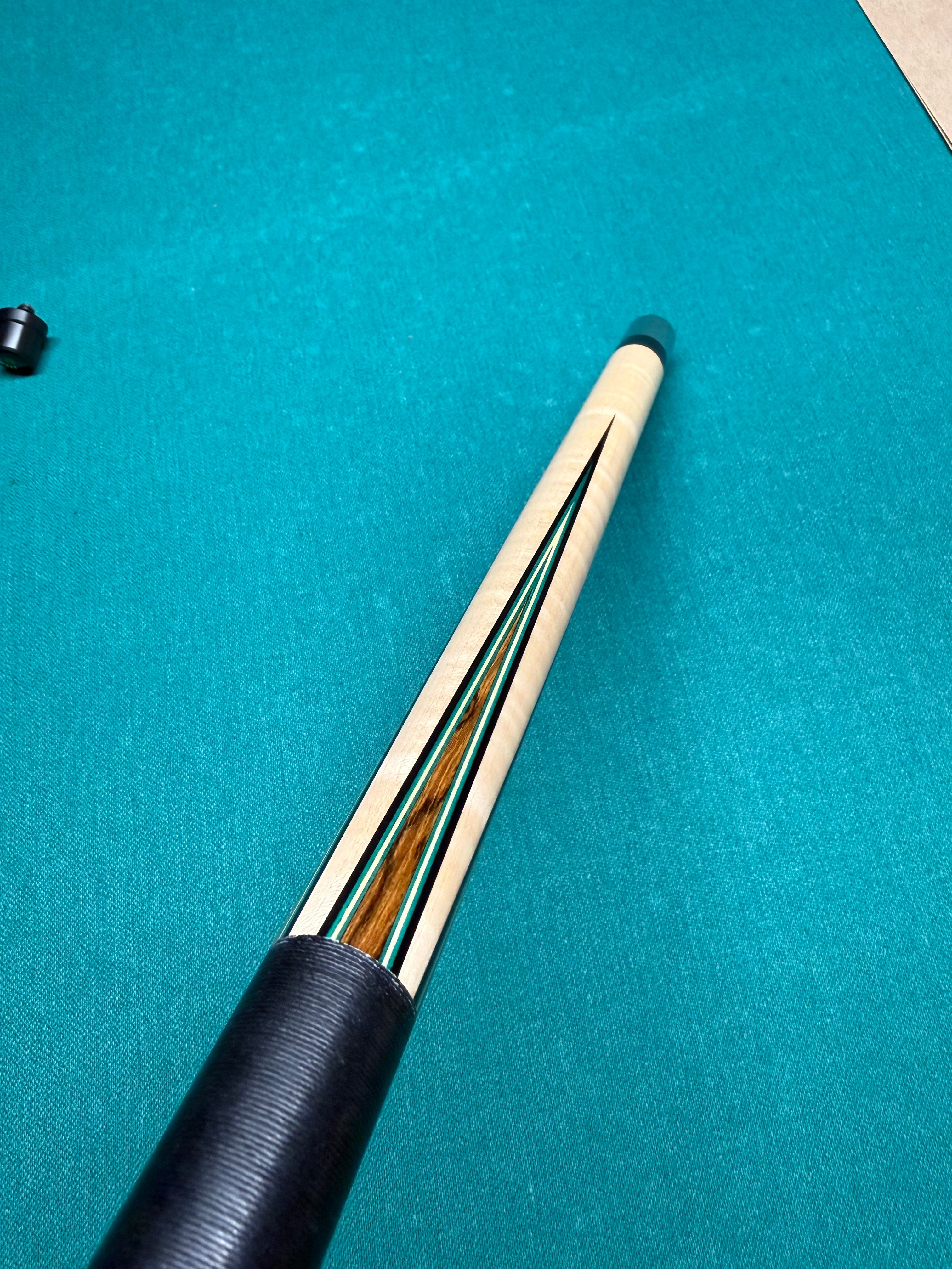 Joss Custom 1/1 W Letter, Case and New Carbon