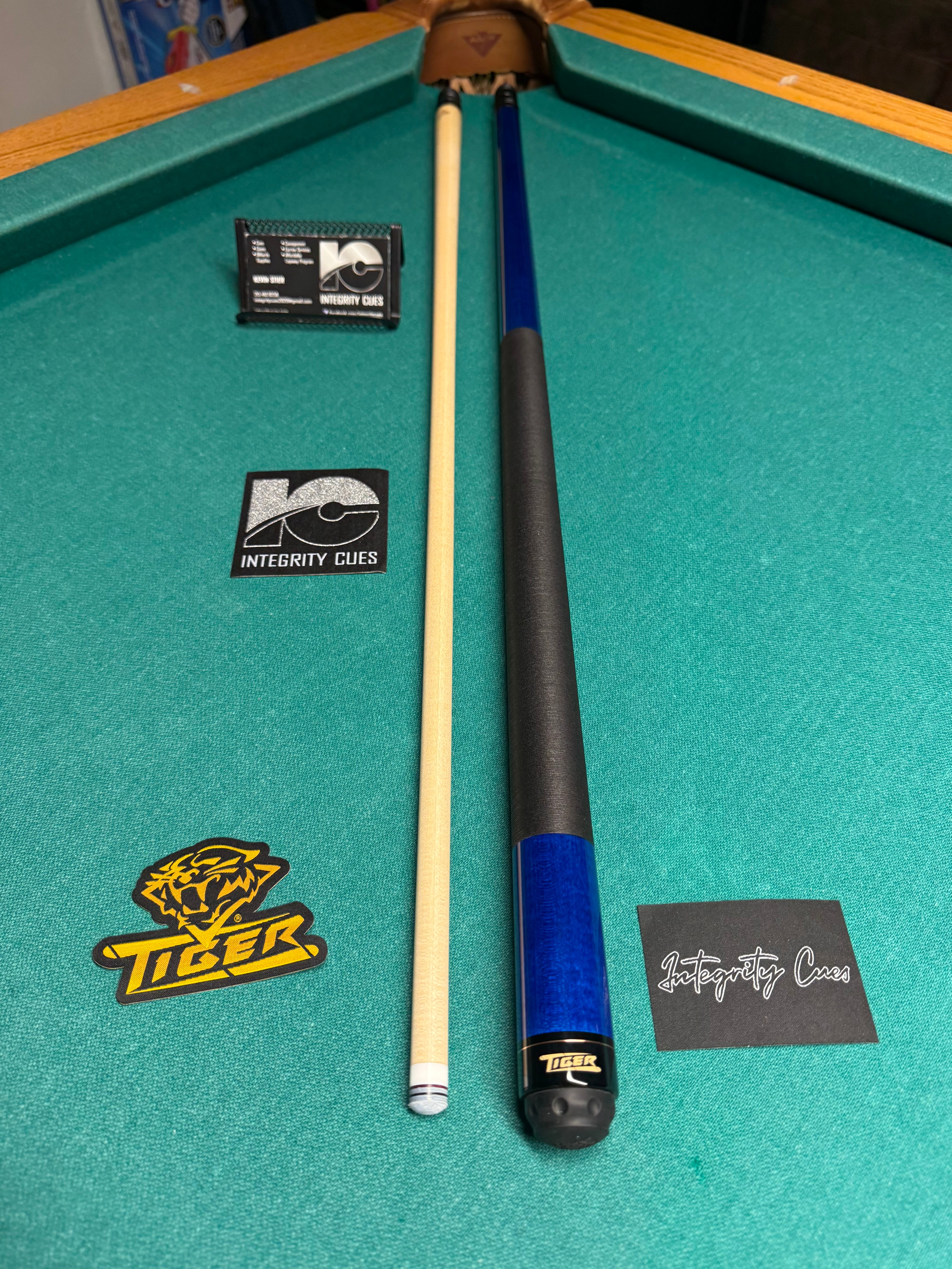 Tiger Products E5 Blue W Black Linen