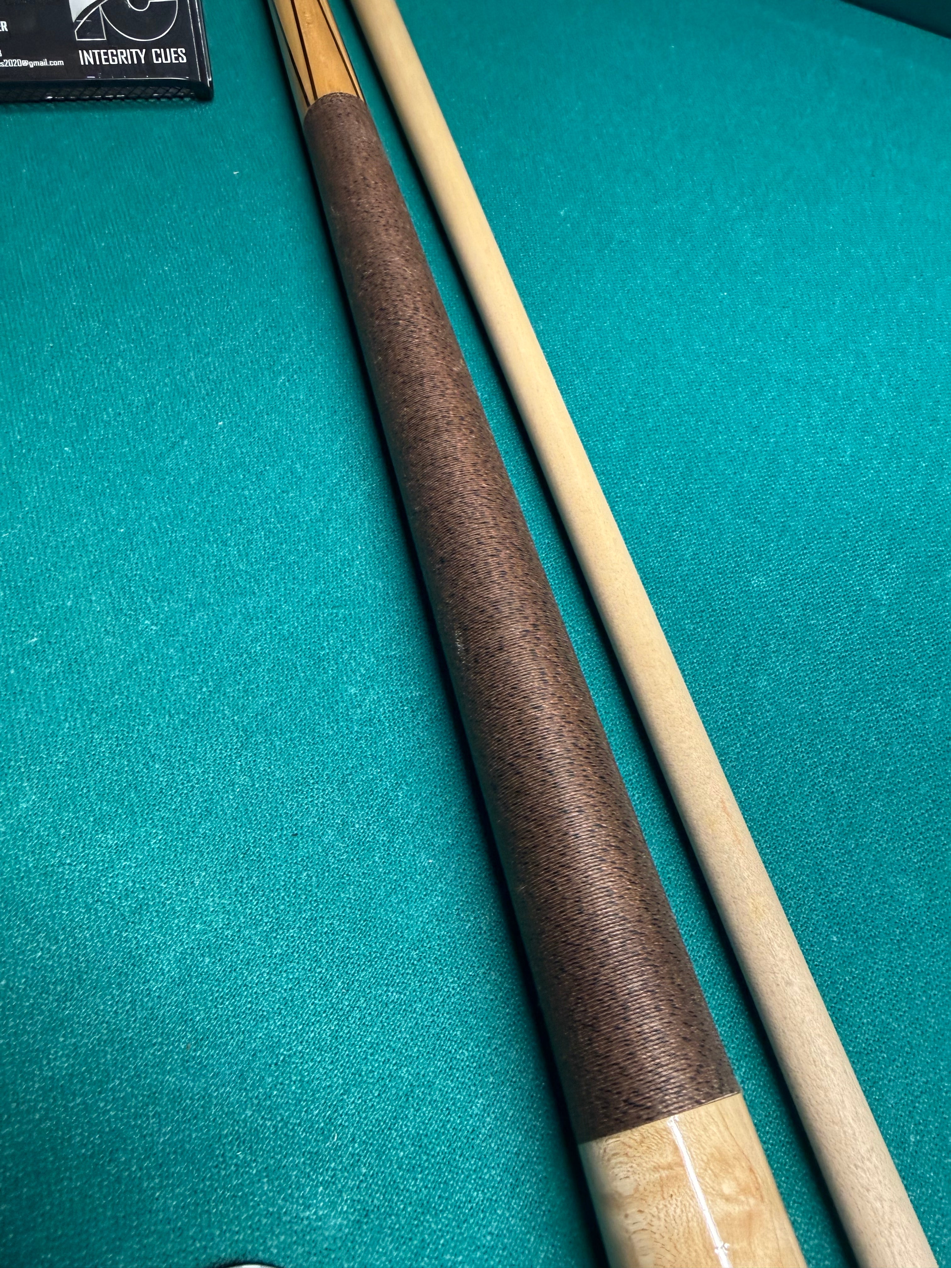 Viking 3 Point Cue W Vikore Shaft