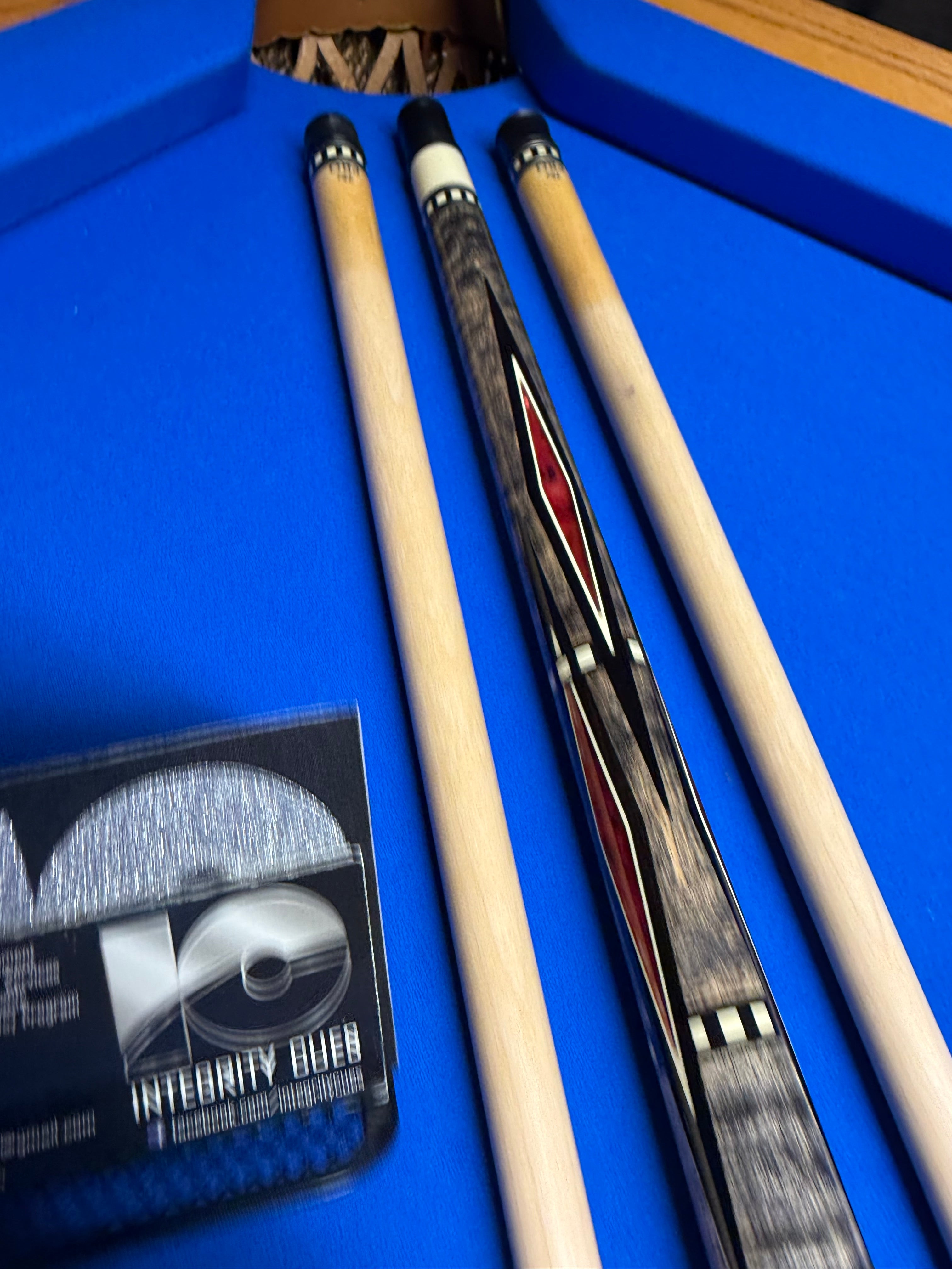 Meucci BMC Diamond Cue W (2) Shafts