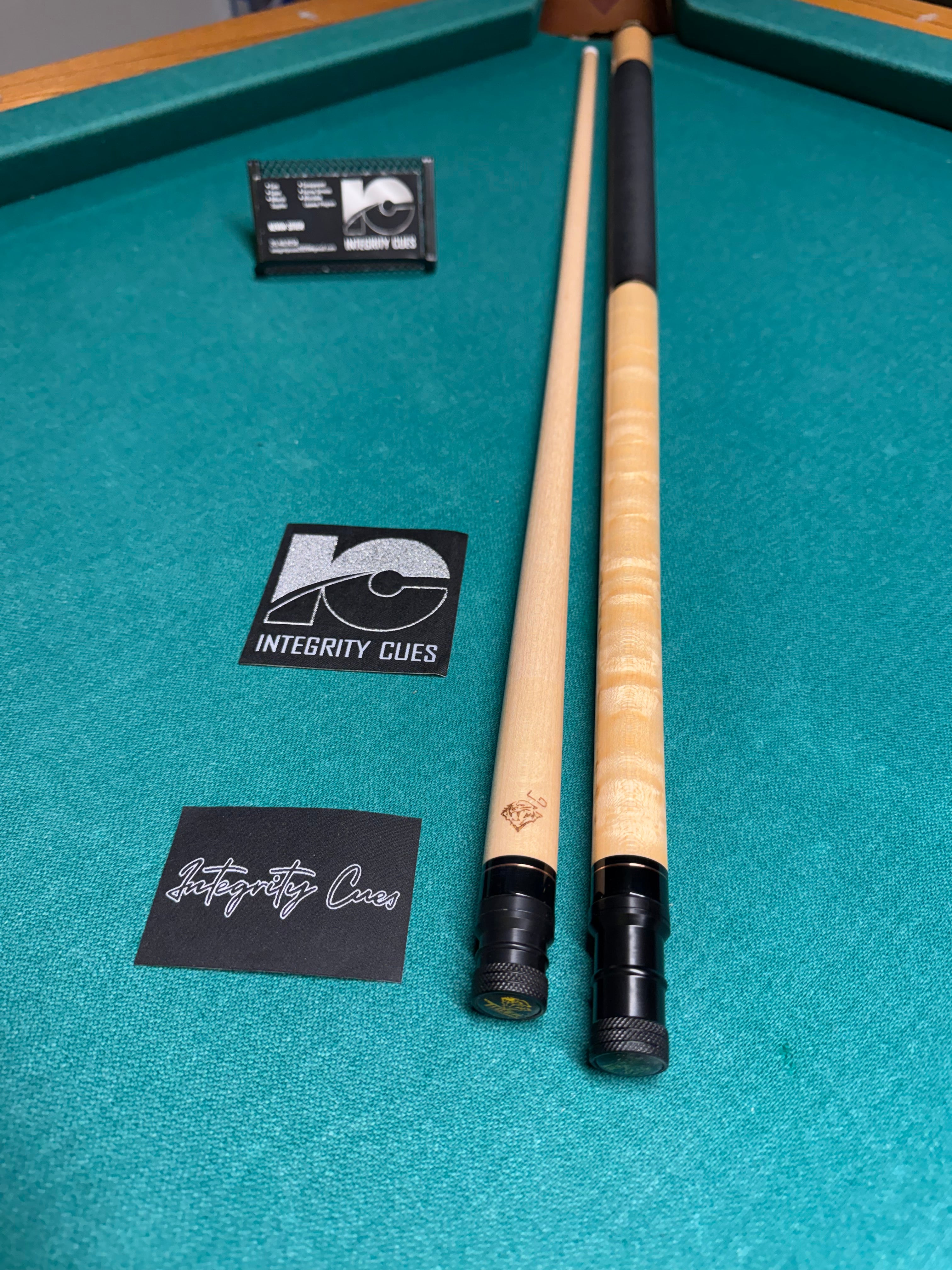 Tiger Products C2-1W Maple W Black Linen