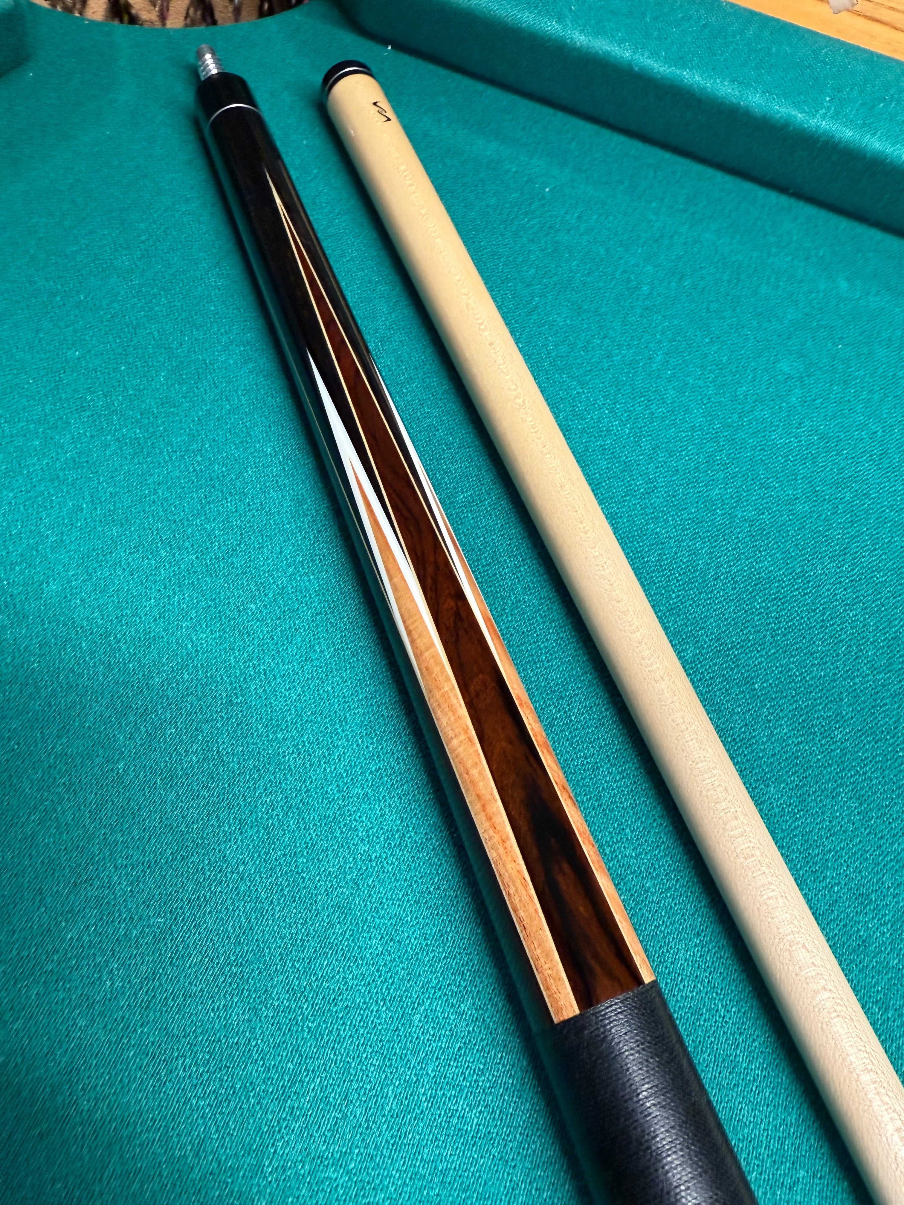 Universal UN 122-4 Preowned