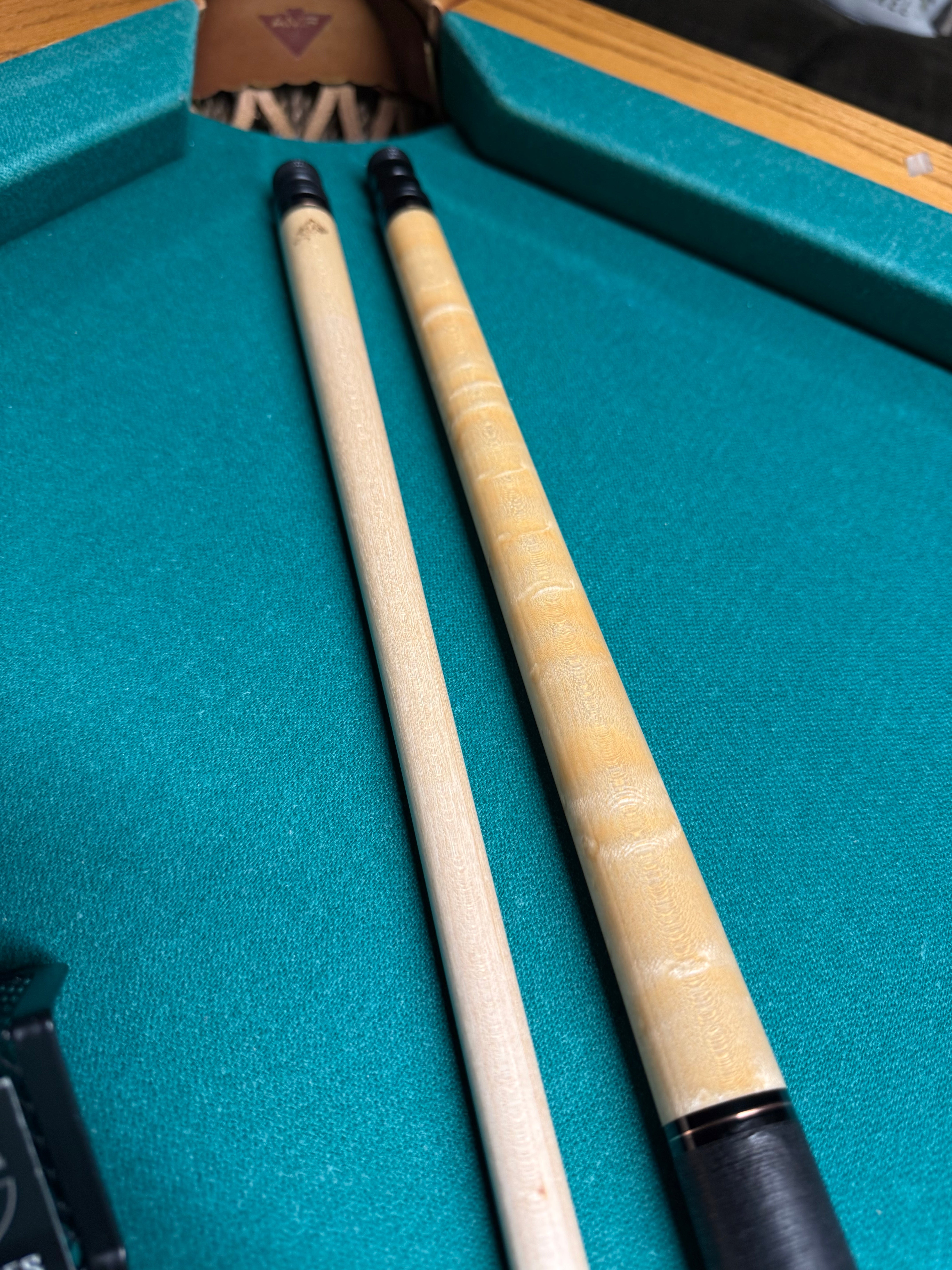 Tiger Products C2-1W Maple W Black Linen