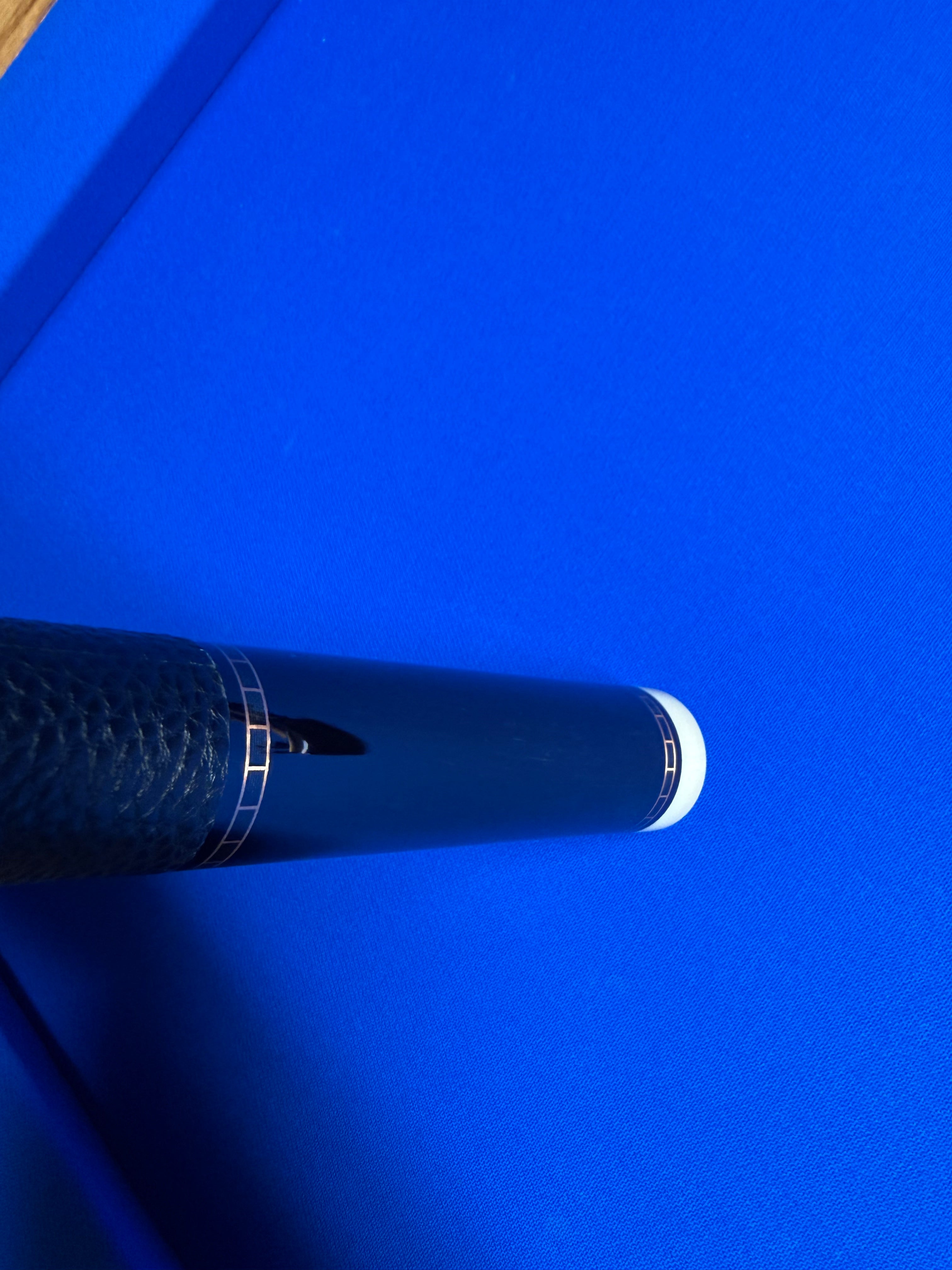 MC Ebony Custom Cue W (2) Kielwood shafts and (2) Extensions
