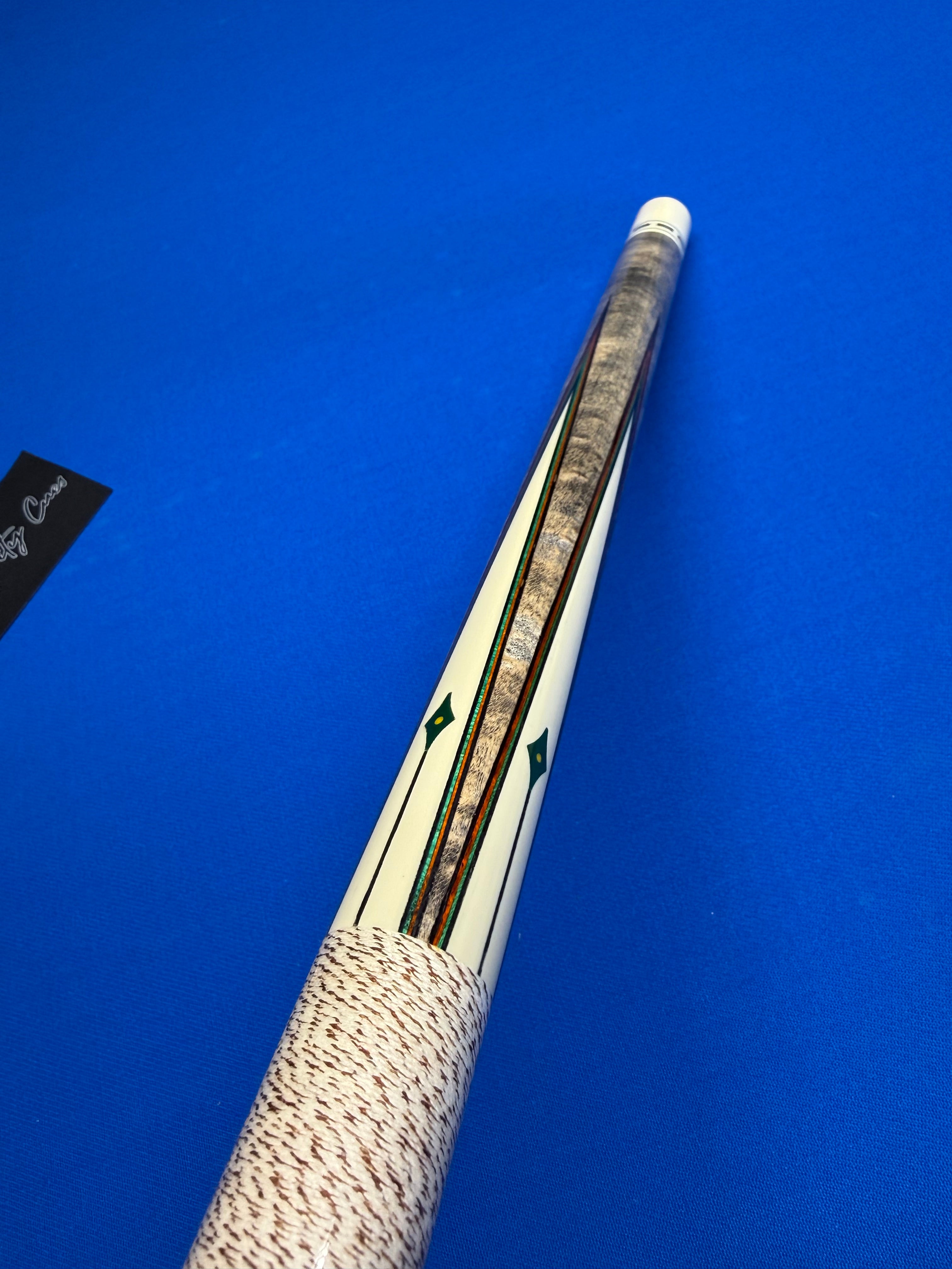 Meucci 97-12 W Black Dot Shaft Unchalked