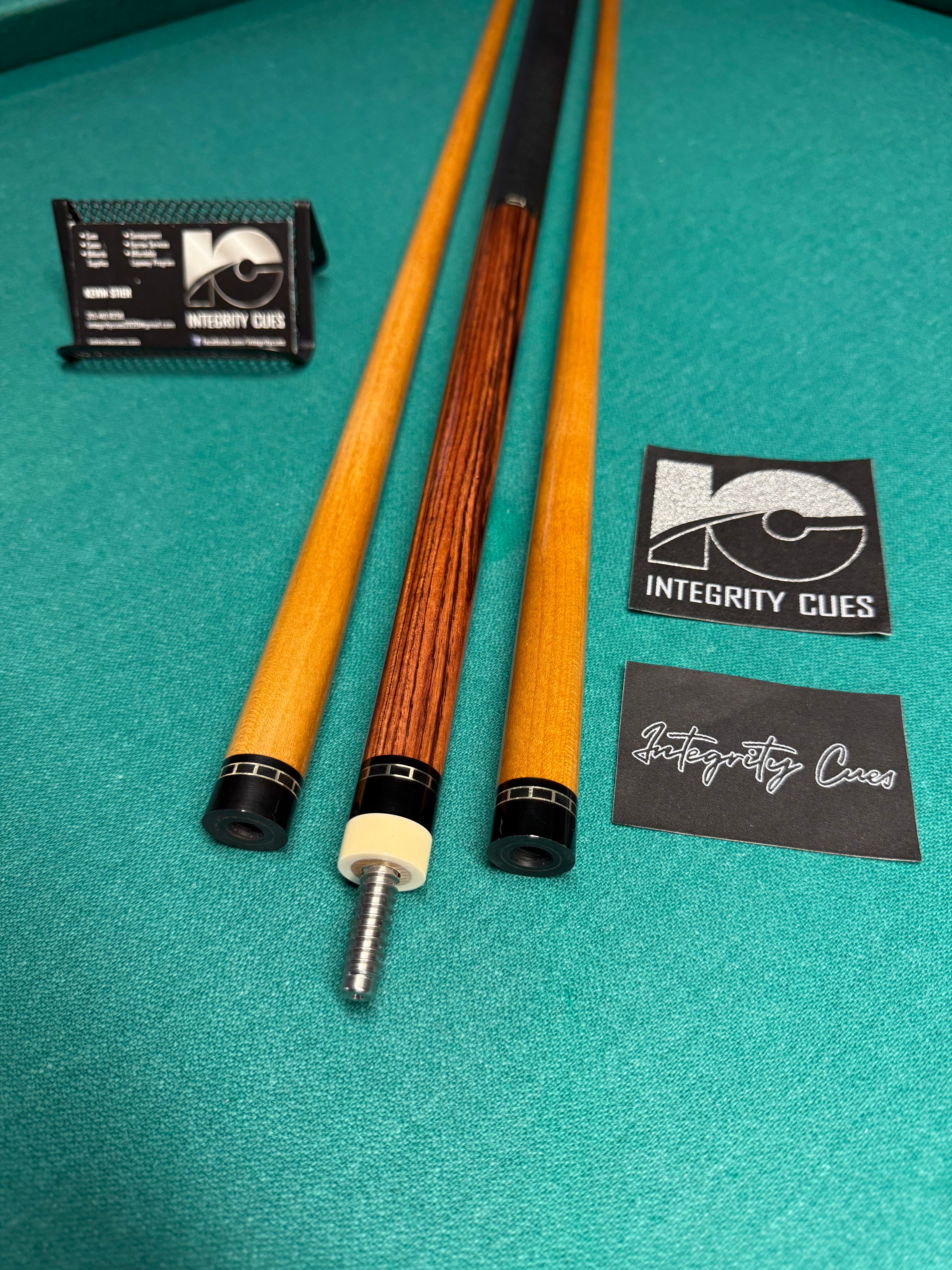 MC Custom Cues from the Carmeli Shop (Kingwood)