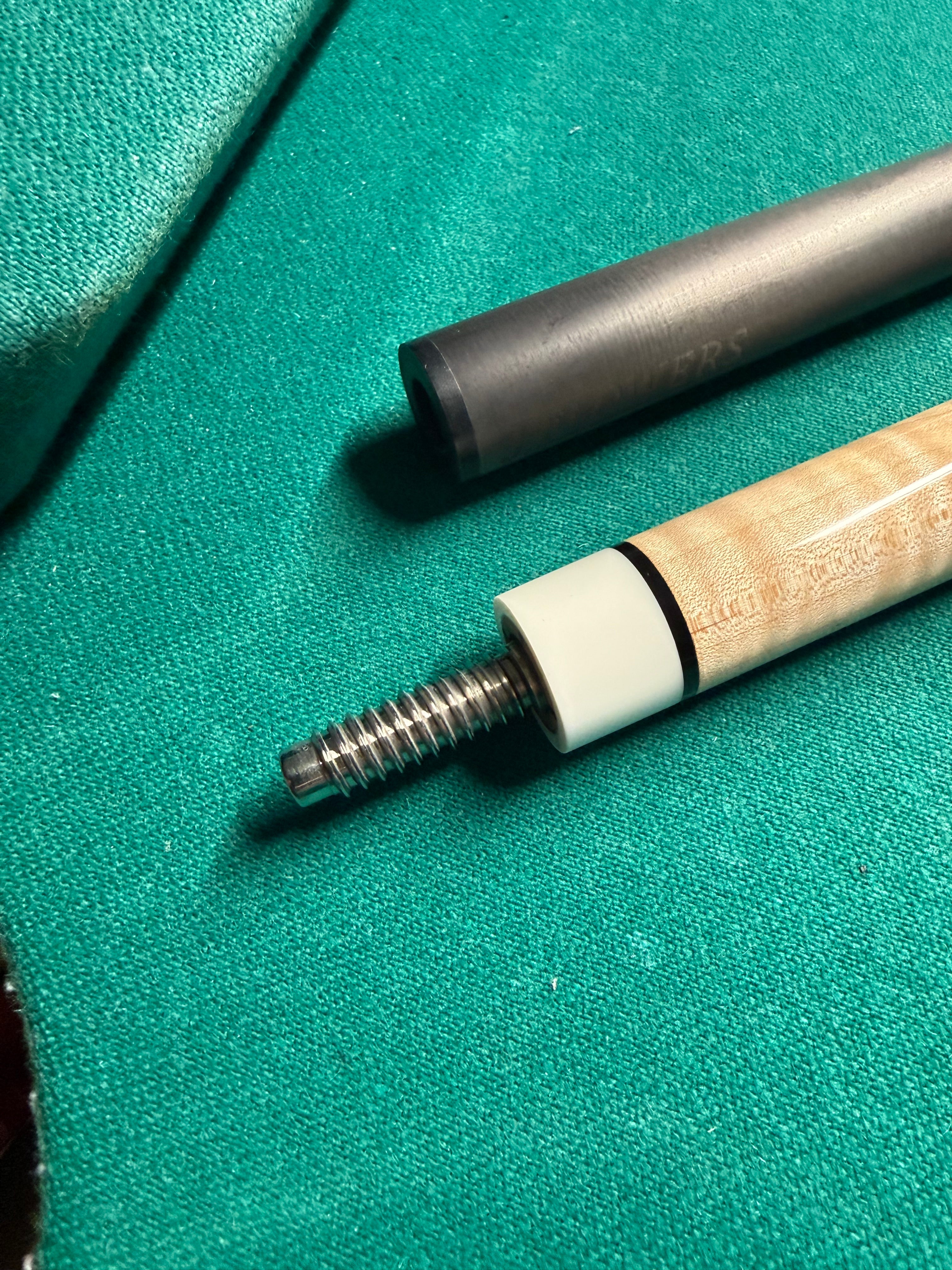 J Flowers NEW Wrapless Cue W Extension