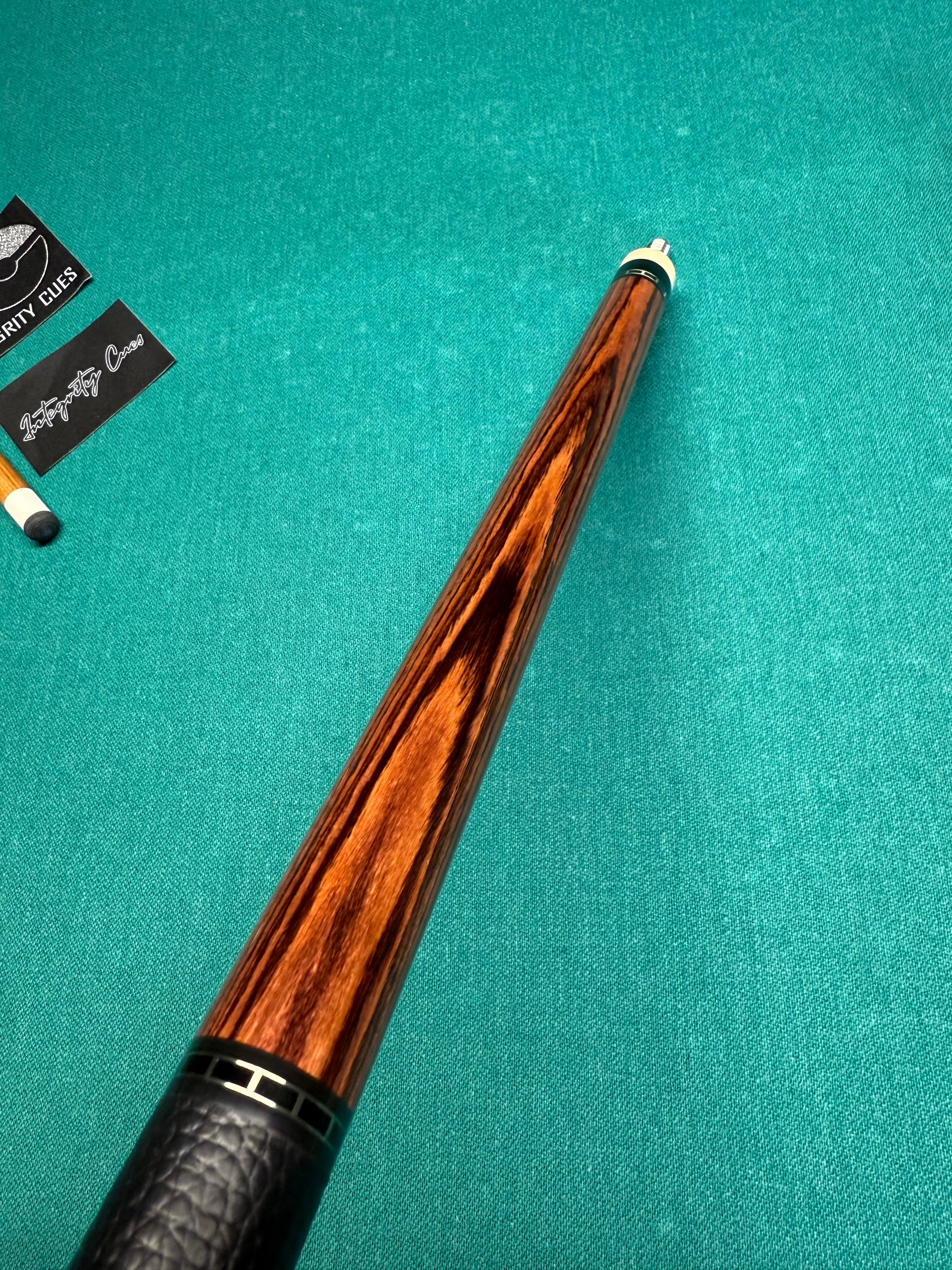 MC Custom Cues from the Carmeli Shop (Kingwood)