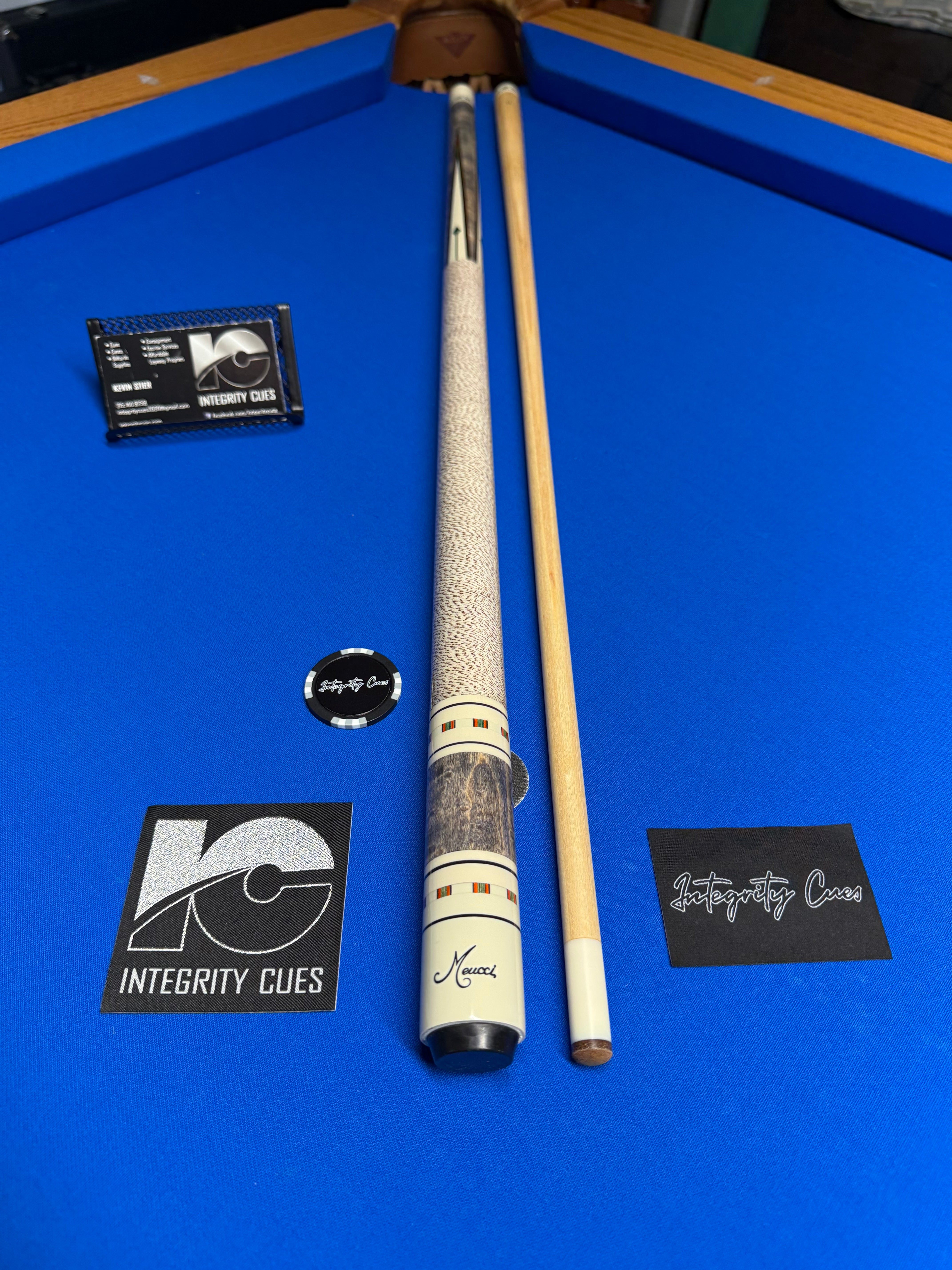 Meucci 97-12 W Black Dot Shaft Unchalked