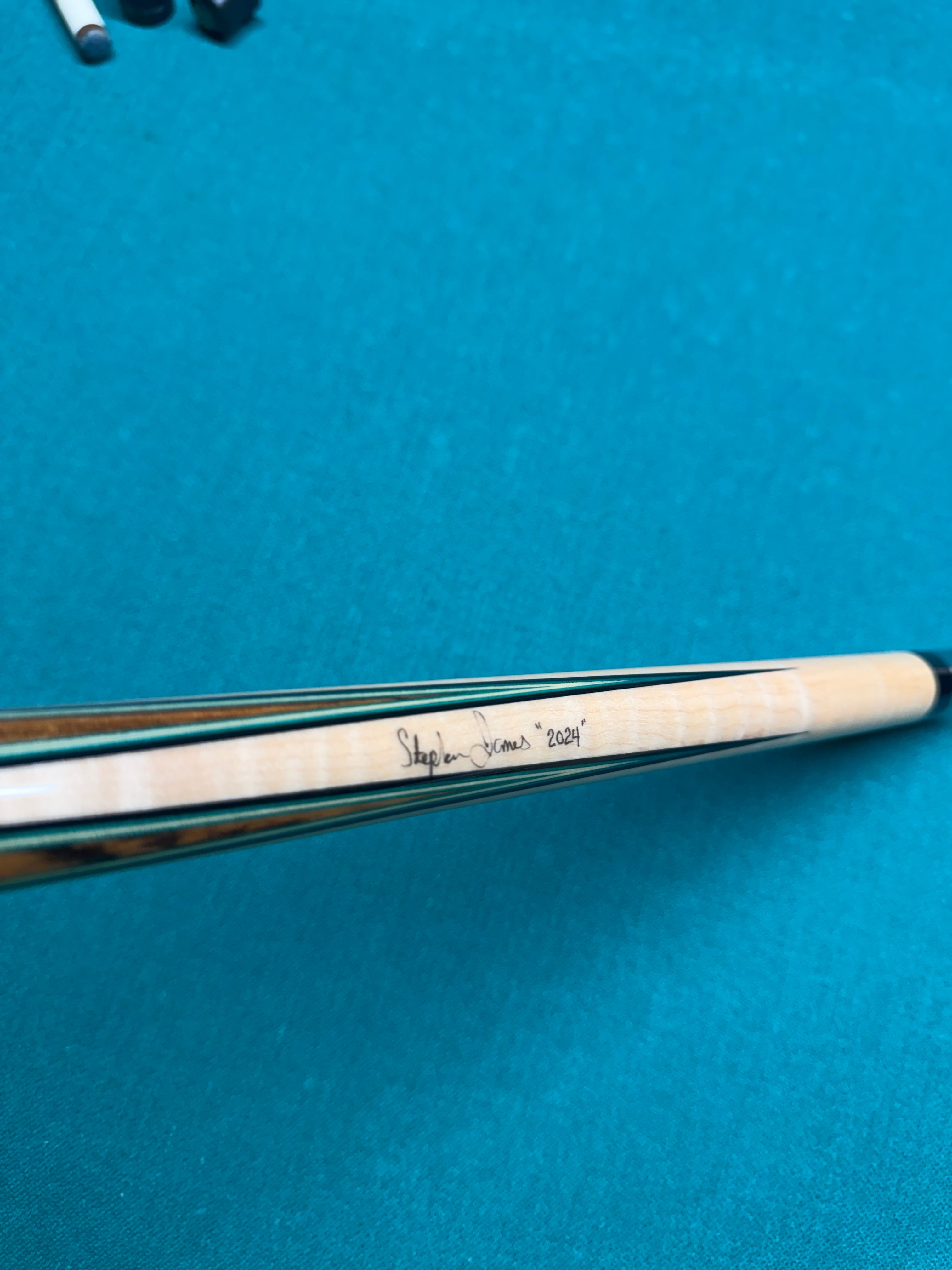 Joss Custom 1/1 W Letter, Case and New Carbon