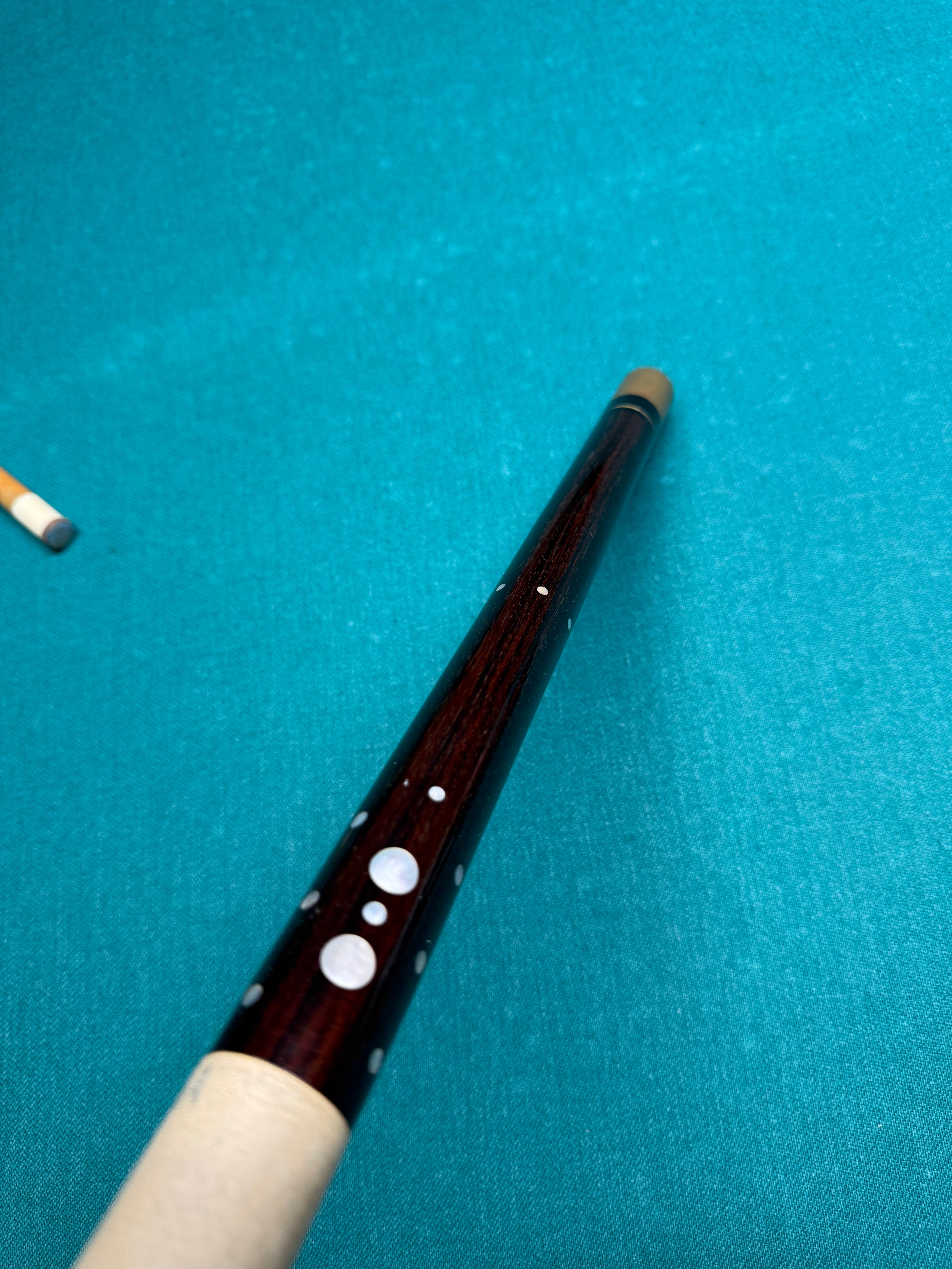 Adam AH-22 Project Cue