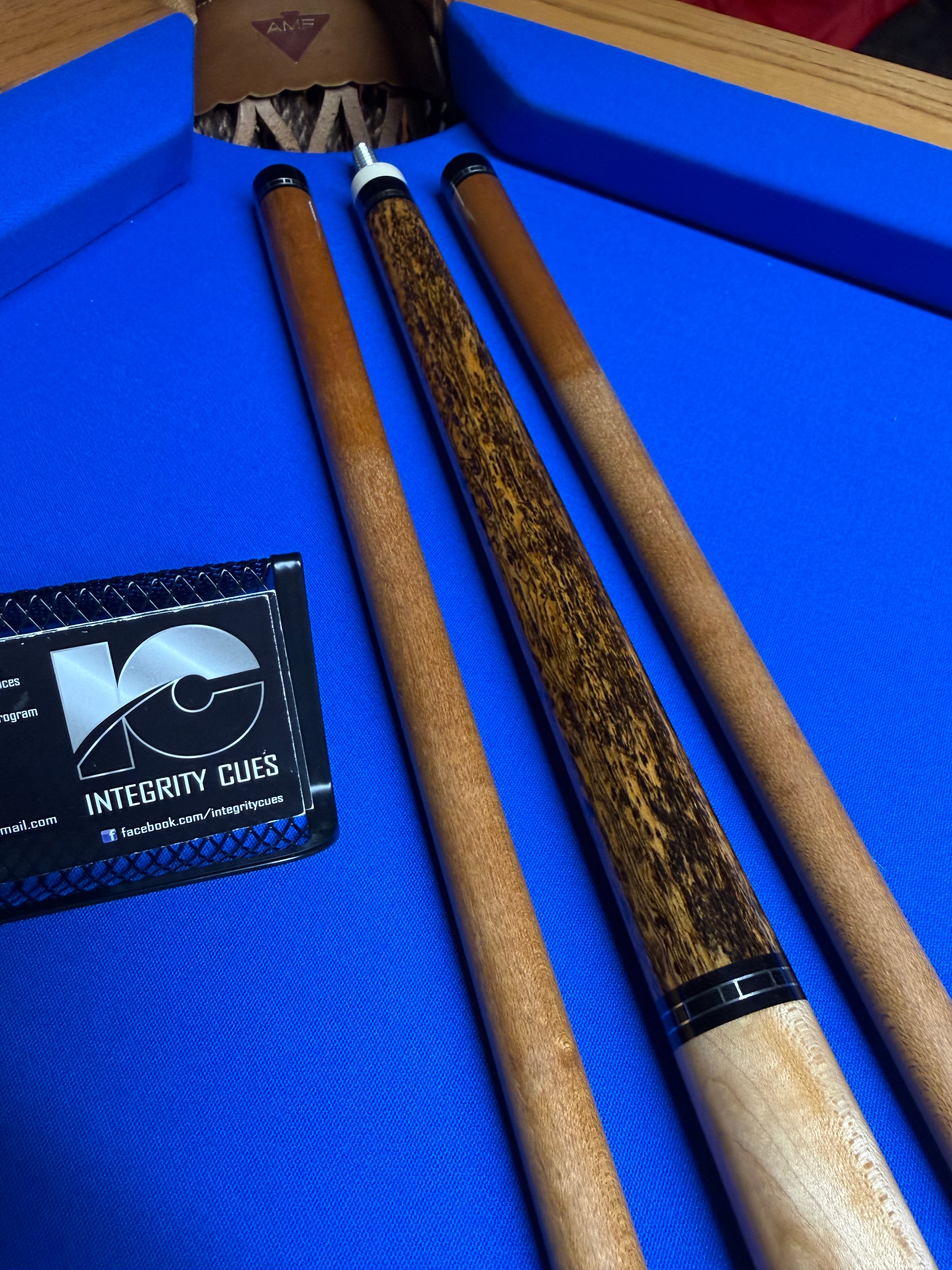 MC Custom Cues Wrapless Bocote and Maple W (2) Keilwood Shafts and (2) Extension