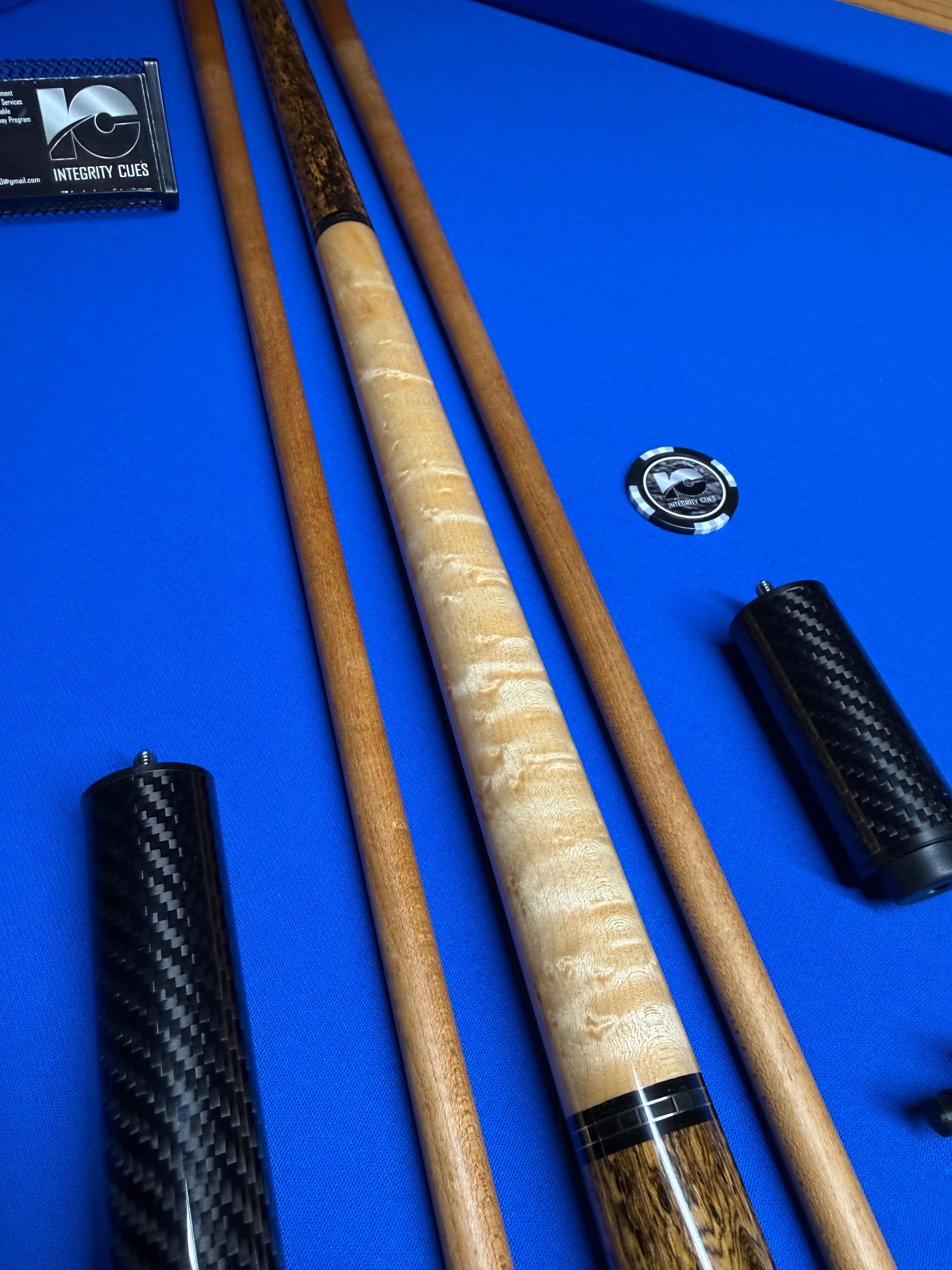 MC Custom Cues Wrapless Bocote and Maple W (2) Keilwood Shafts and (2) Extension