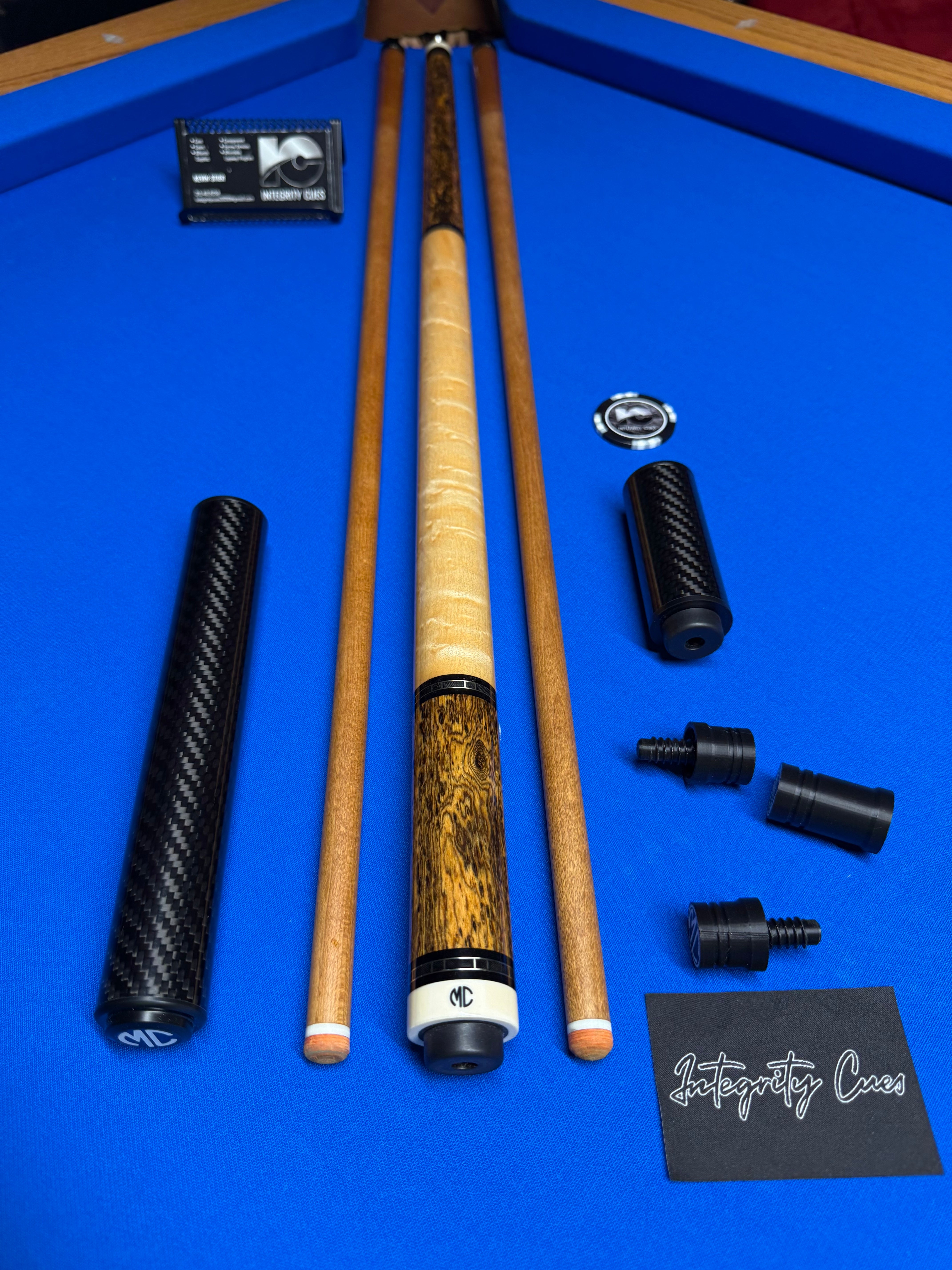 MC Custom Cues Wrapless Bocote and Maple W (2) Keilwood Shafts and (2) Extension