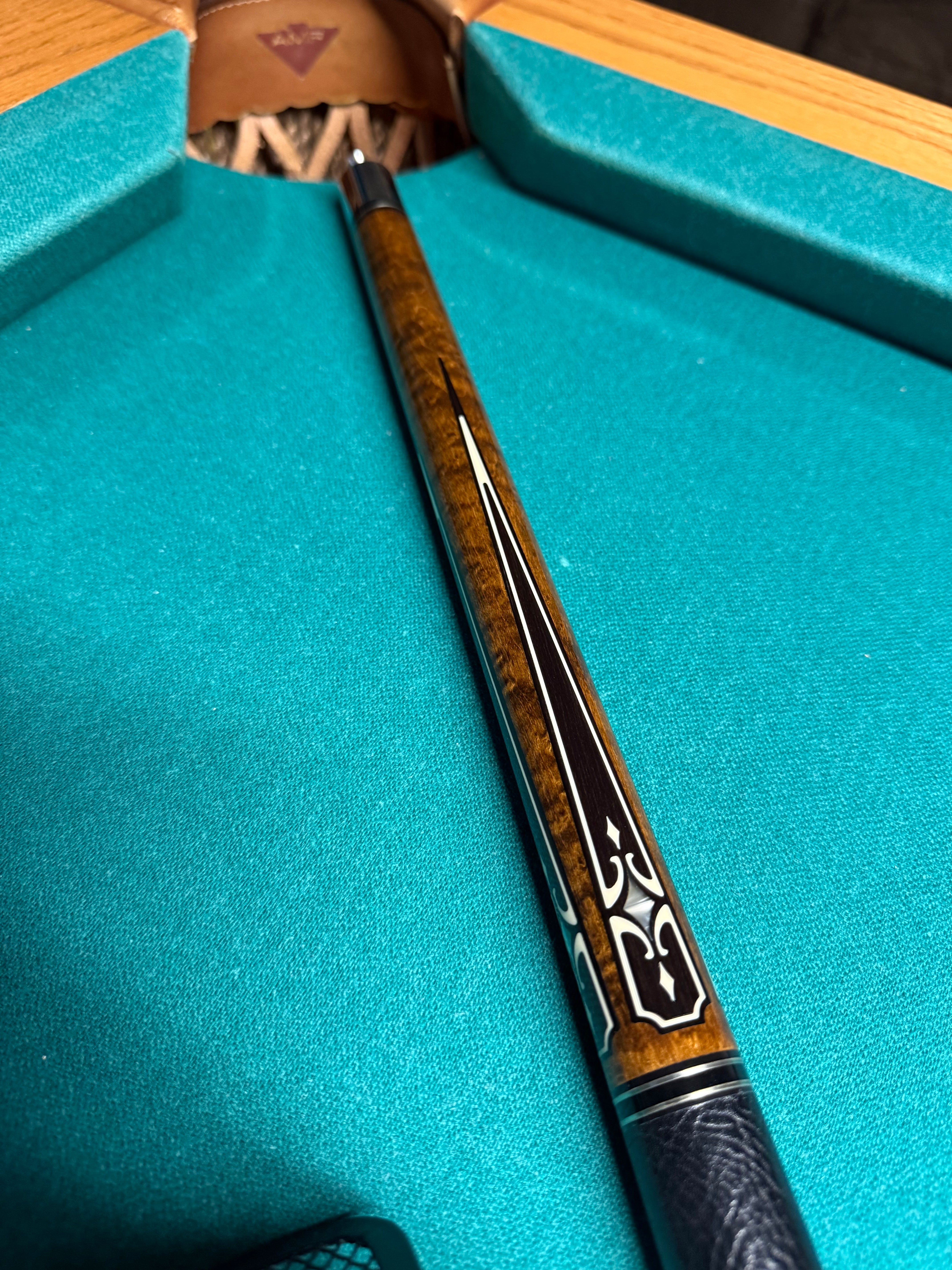 Predator Preowned 2k6 BUTT ONLY