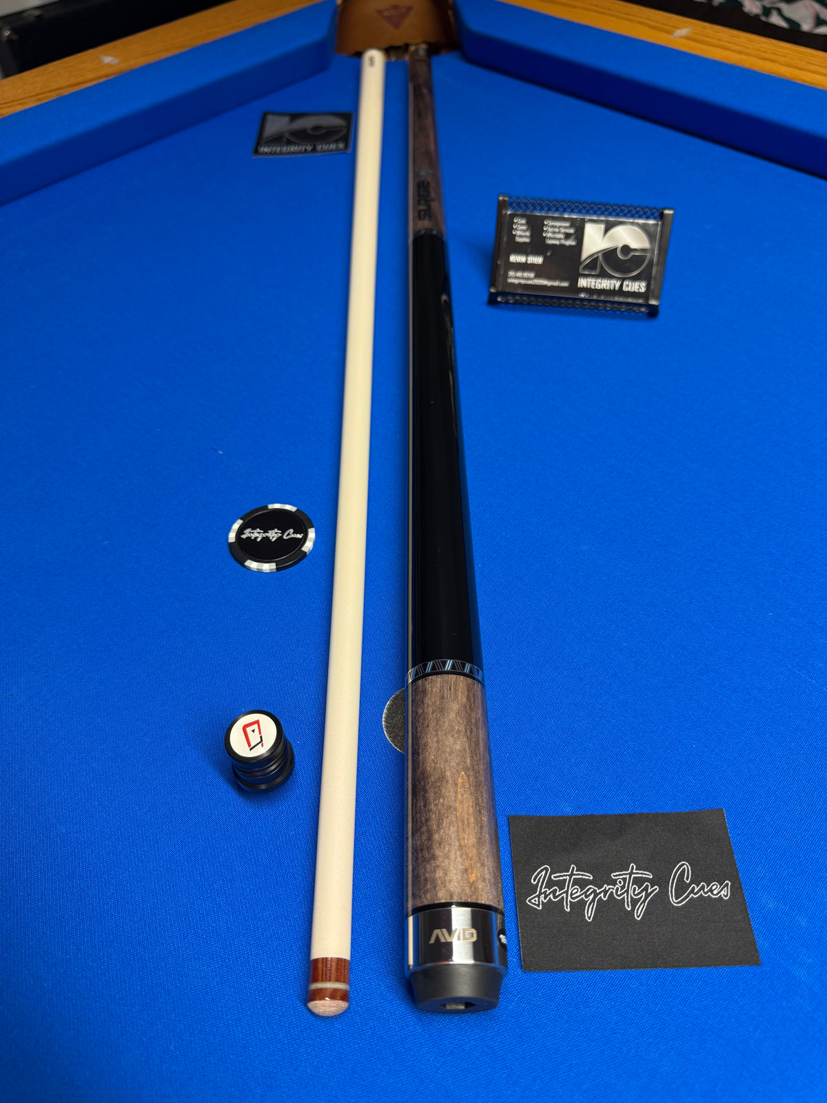 Cuetec Avid Surge Break Cue Gray