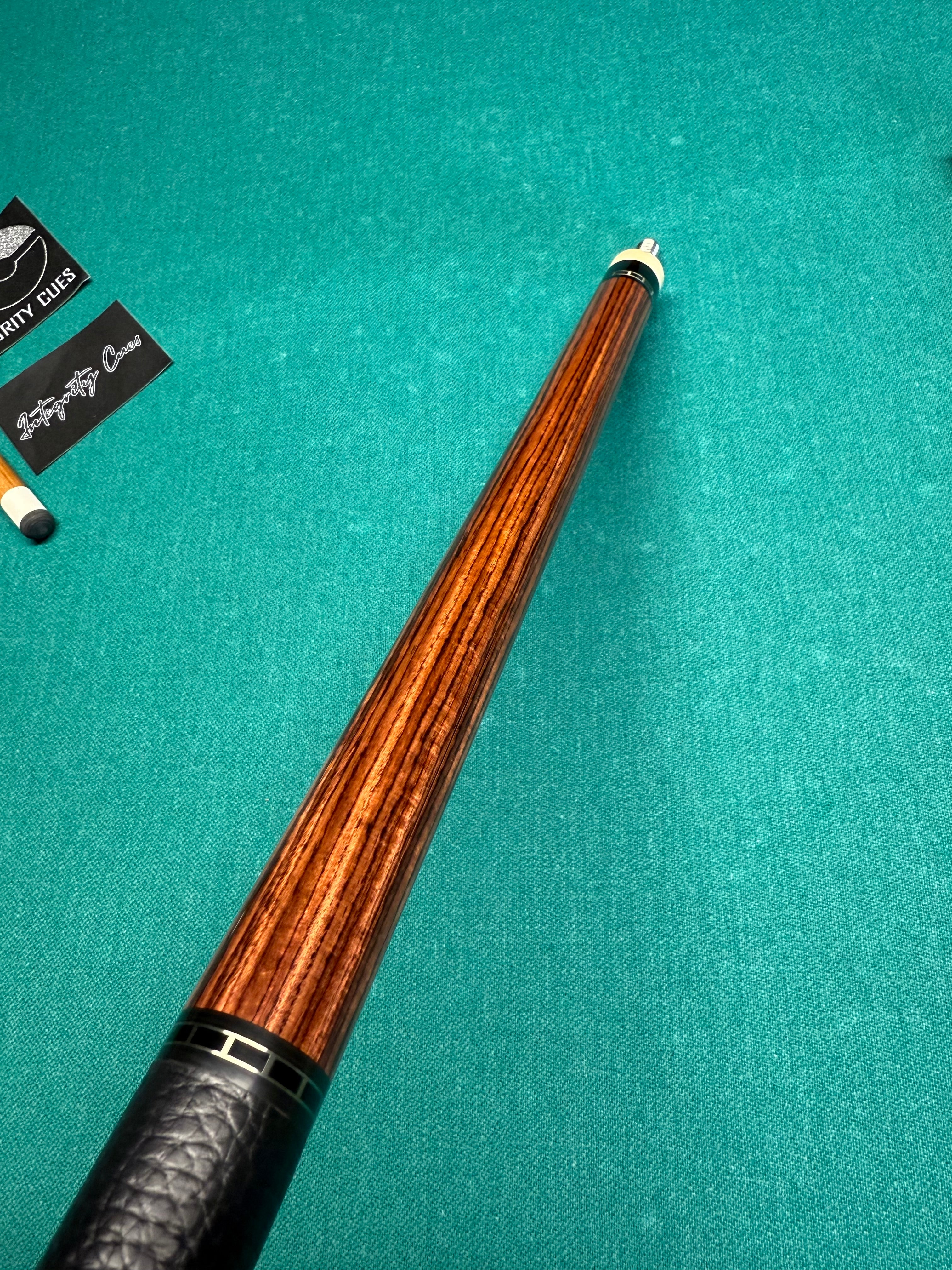 MC Custom Cues from the Carmeli Shop (Kingwood)