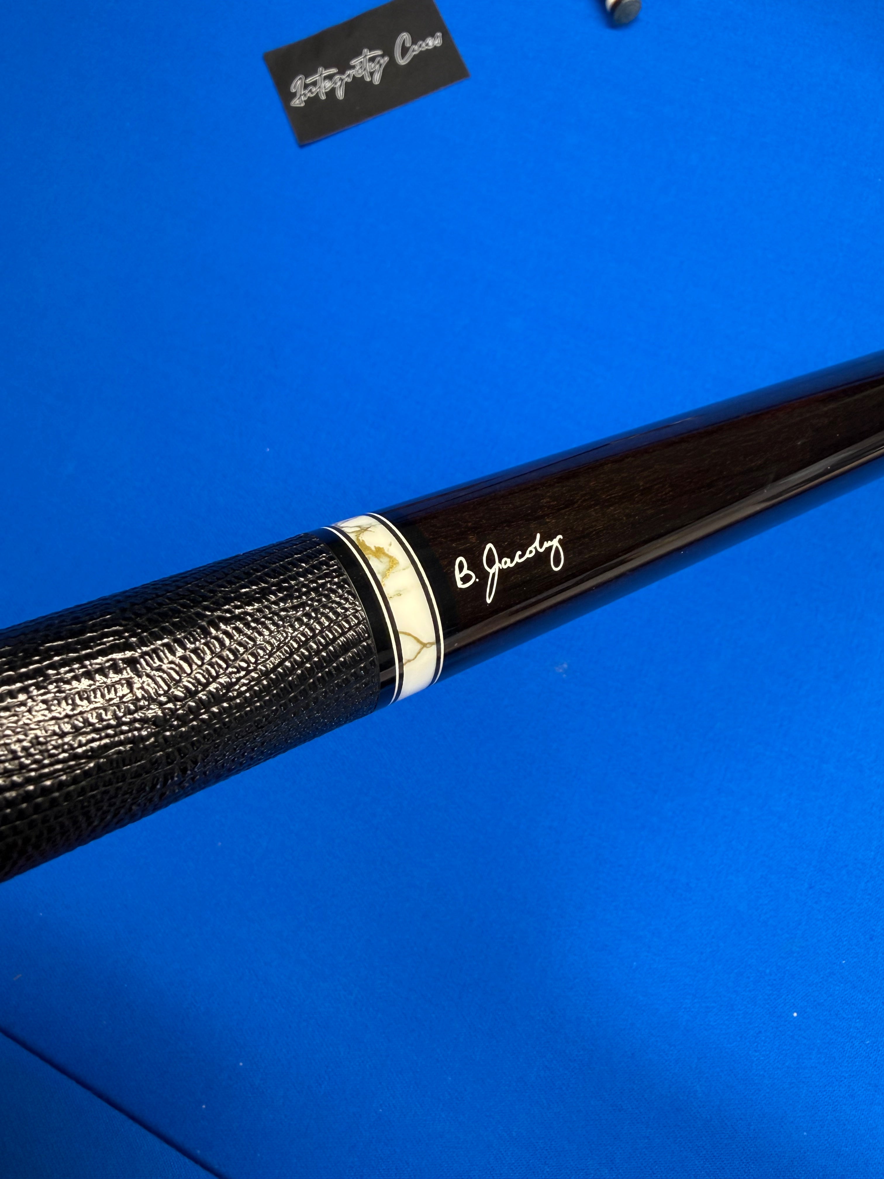 Jacoby Cue Ebony W V5 Black Carbon Shaft
