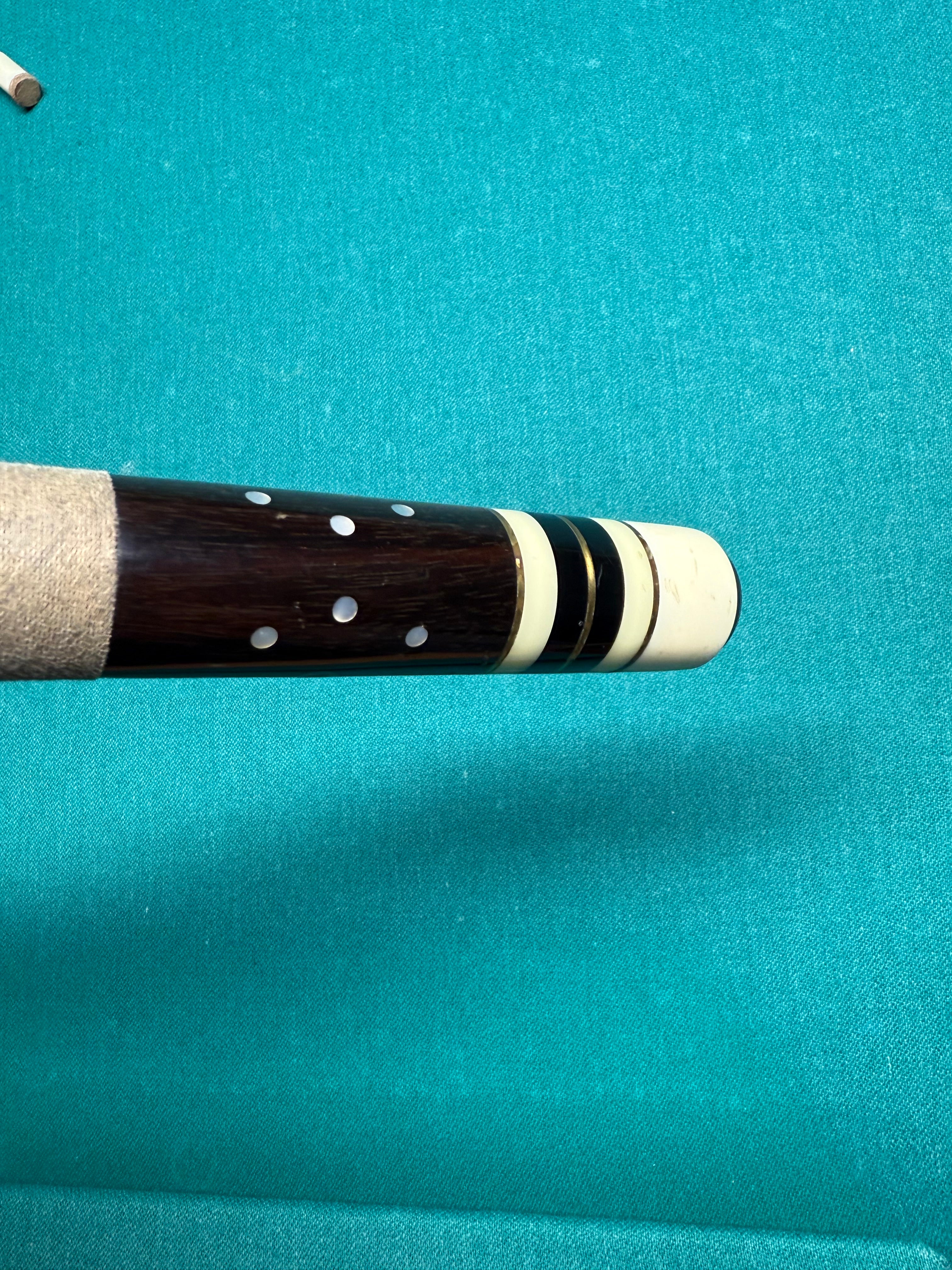 Vintage Adam AH-22 Cue Preowned