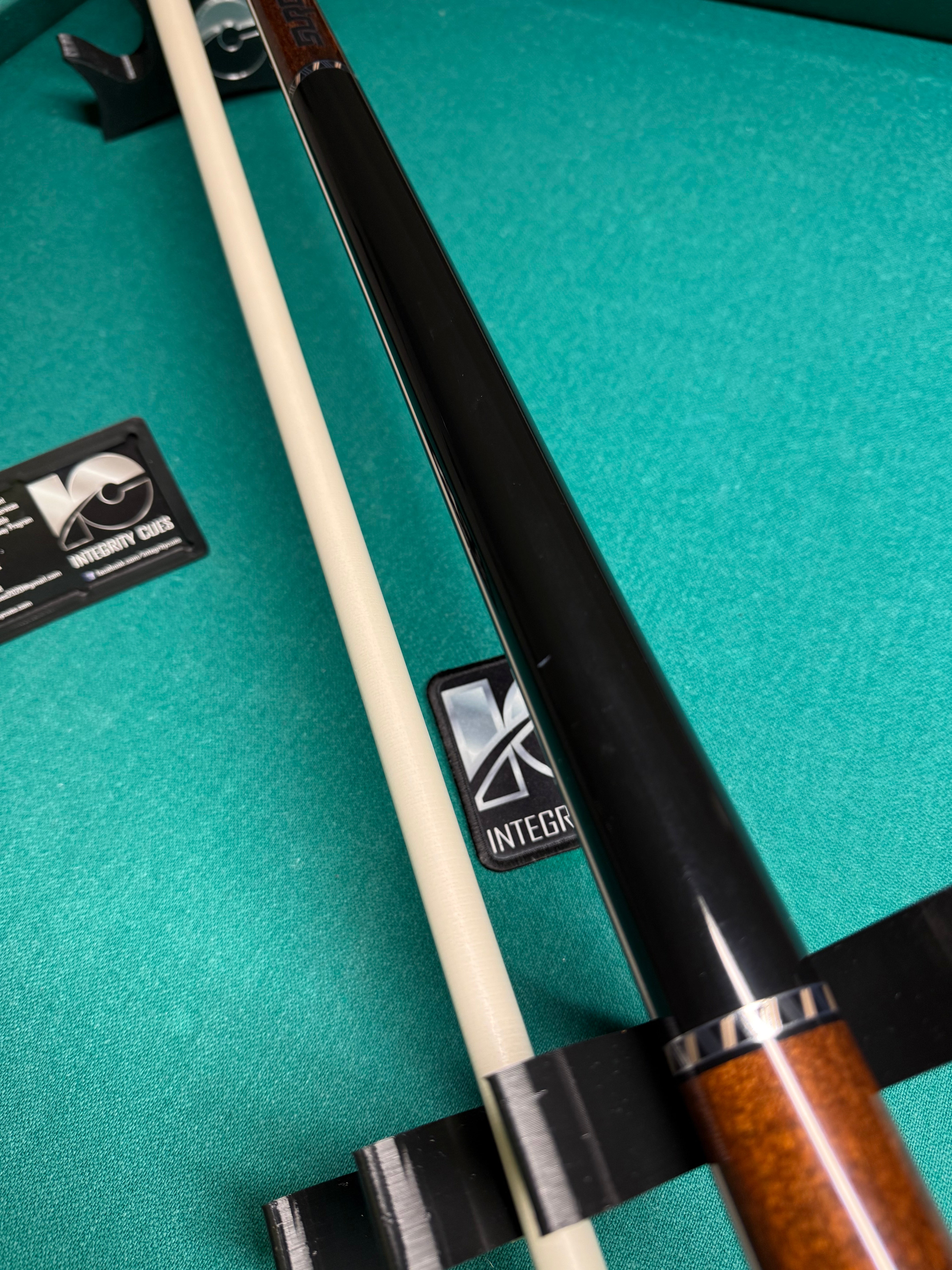 Cuetec Avid Surge Break Cue