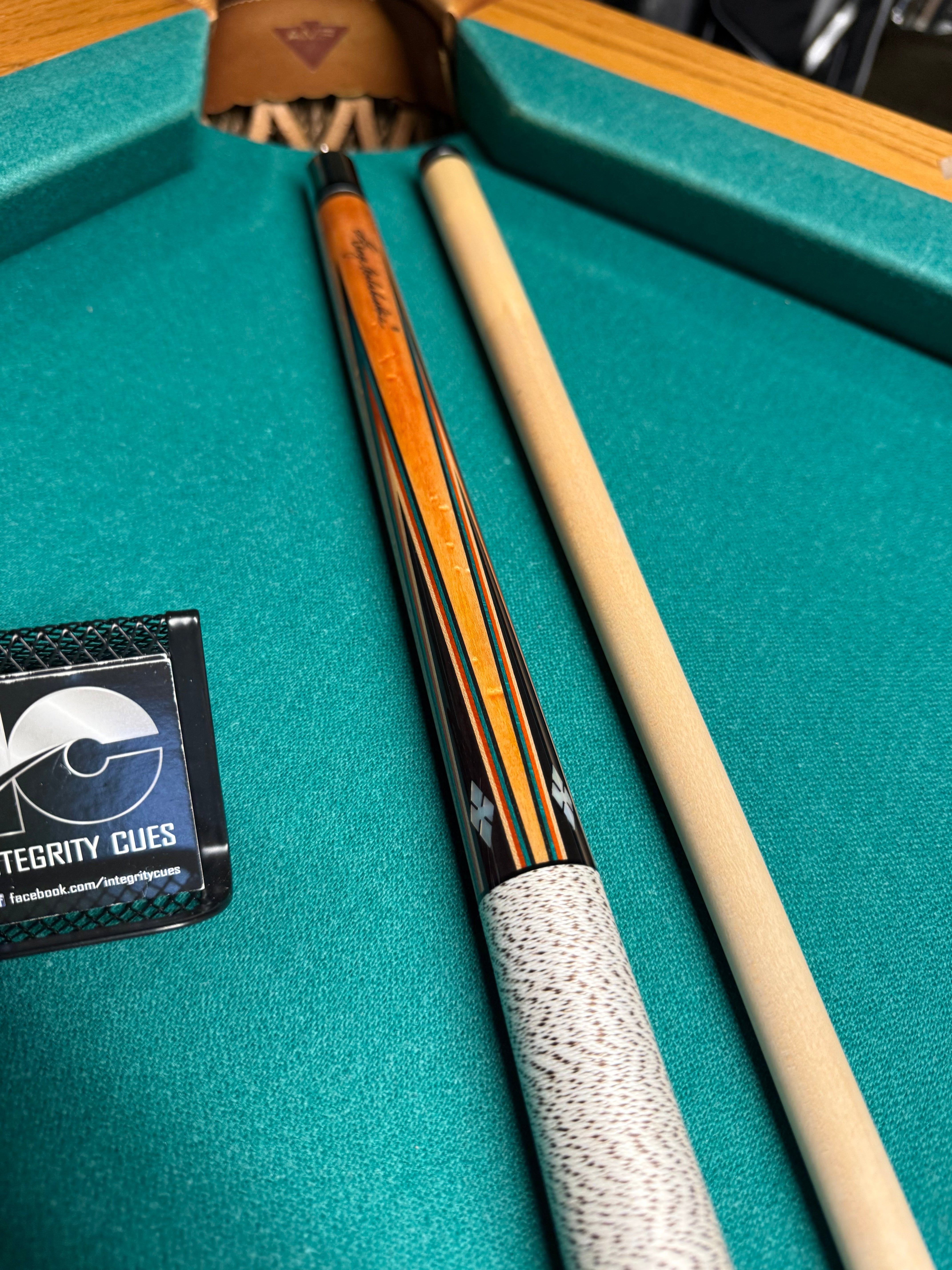 George Balabushka Company Cue