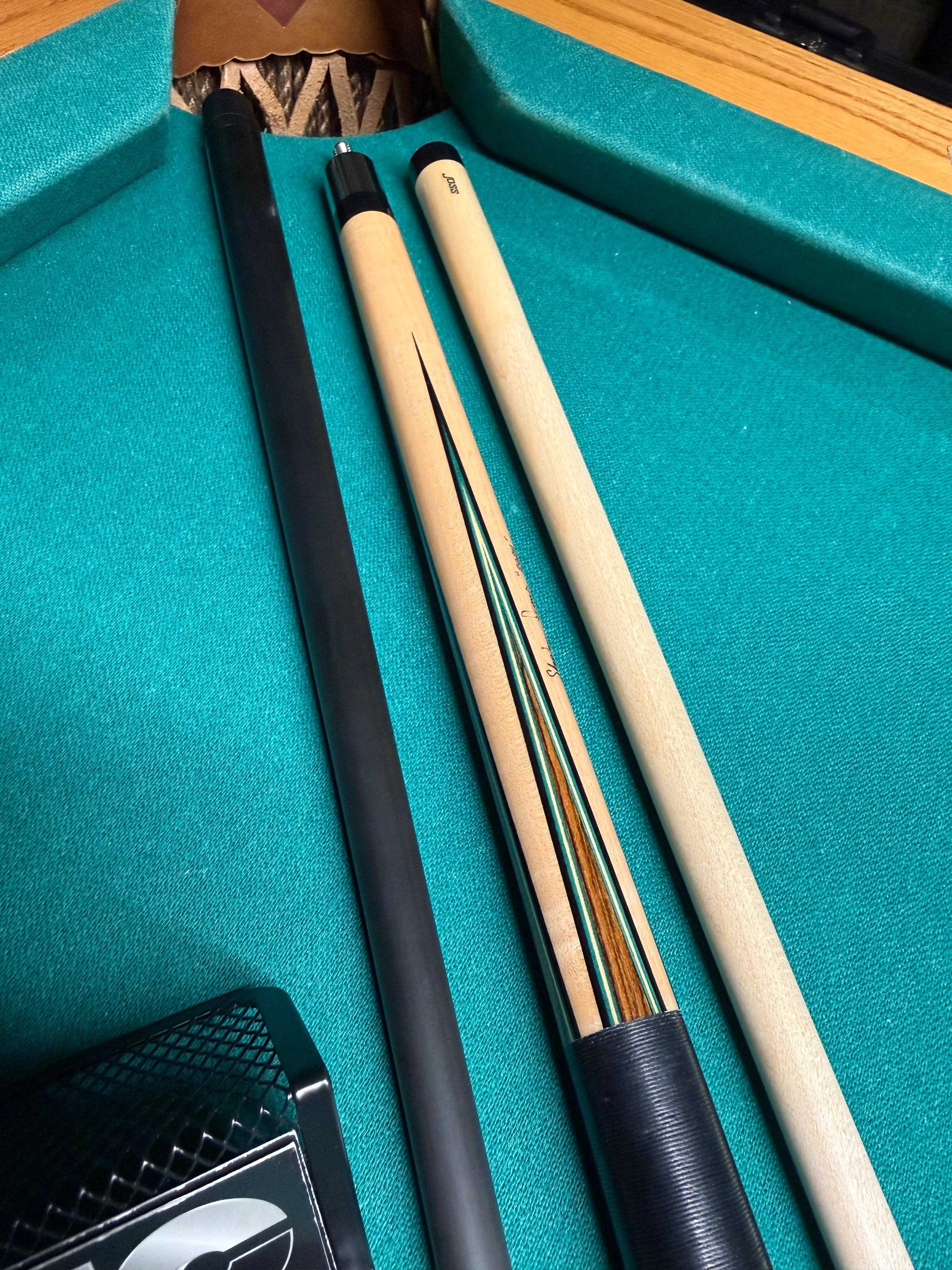 Joss Custom 1/1 W Letter, Case and New Carbon